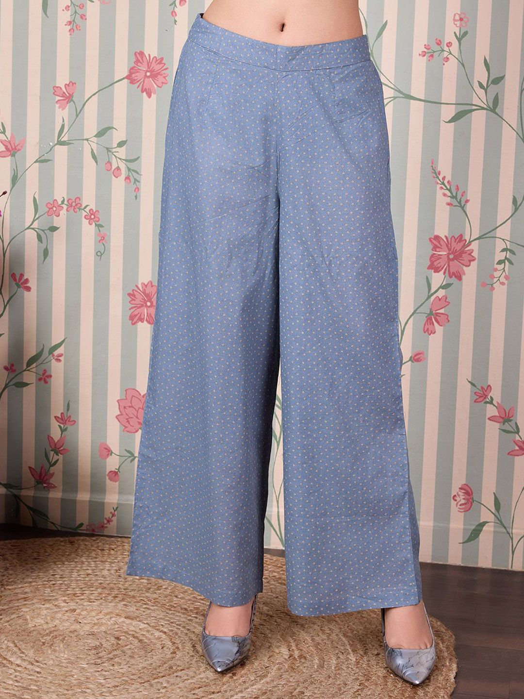 Ode by House of Pataudi Floral Printed Regular Pure Cotton Kurta with Trousers - Distacart