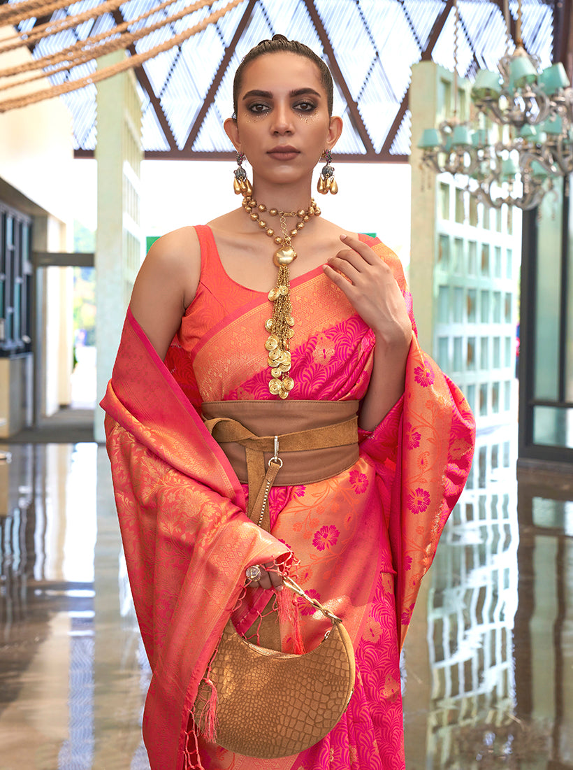 Monjolika Fashion Weaving Handloom Silk Blend Trendy Saree In Peach And Pink