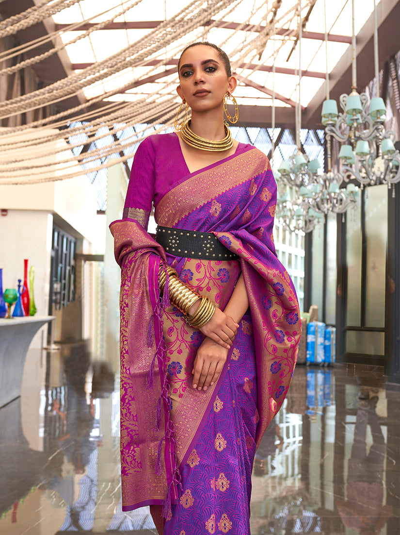 Monjolika Fashion Weaving Handloom Silk Blend Trendy Saree In Magenta And Violet