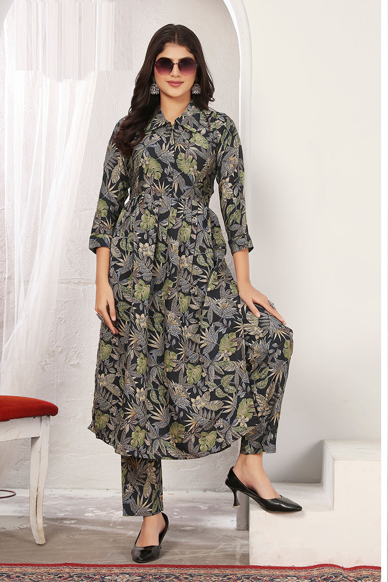 Monjolika Fashion Black Rayon Floral Print Casual Kurti