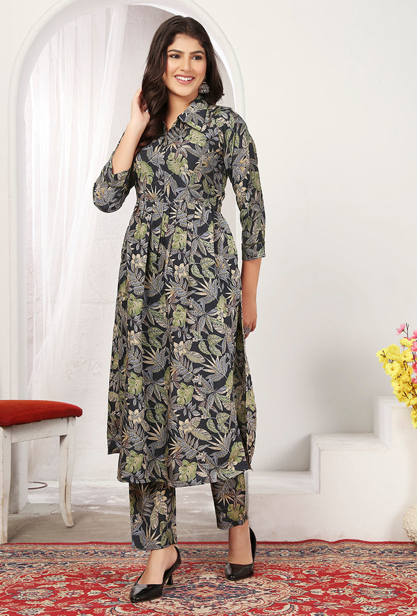 Monjolika Fashion Black Rayon Floral Print Casual Kurti