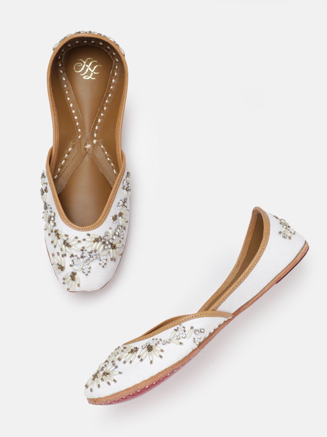 House of Pataudi Women Floral Embellished Mojaris