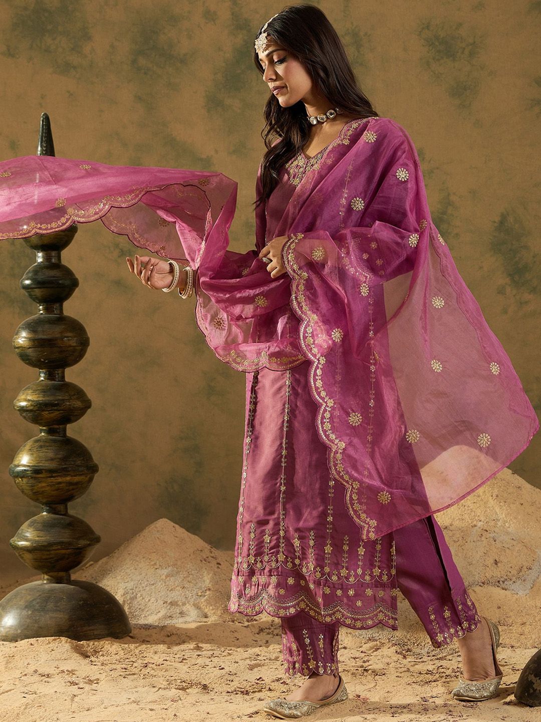 Indo Era Women Floral Embroidered Regular Kurta with Trousers & With Dupatta