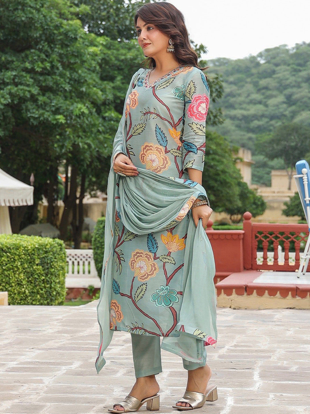 Kalini Floral Printed V-Neck Straight Kurta & Trousers With Dupatta - Distacart