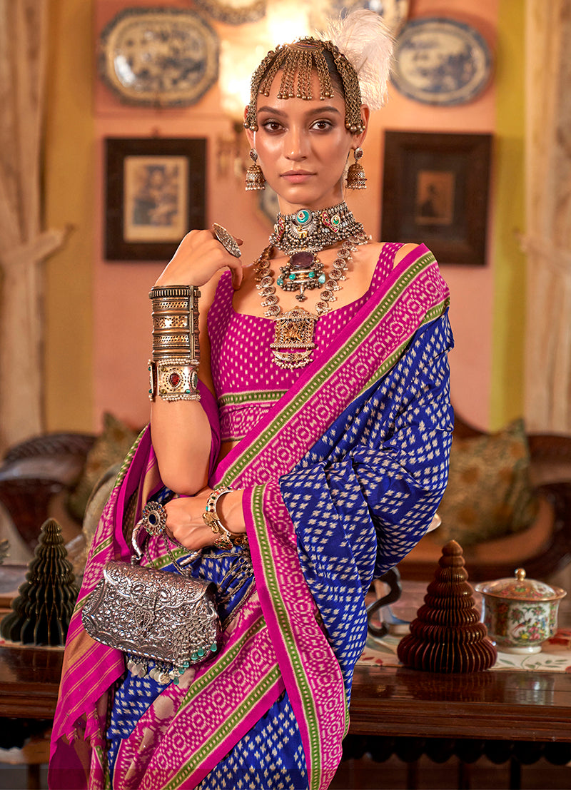 Monjolika Fashion Navy blue Patola Design Zari Work Traditional Silk Blend Saree