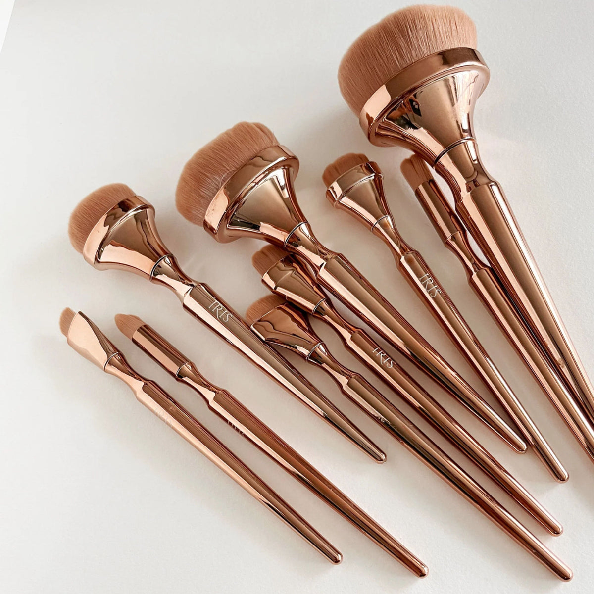 IRIS COSMETICS Luminous Face Brush Set - Distacart
