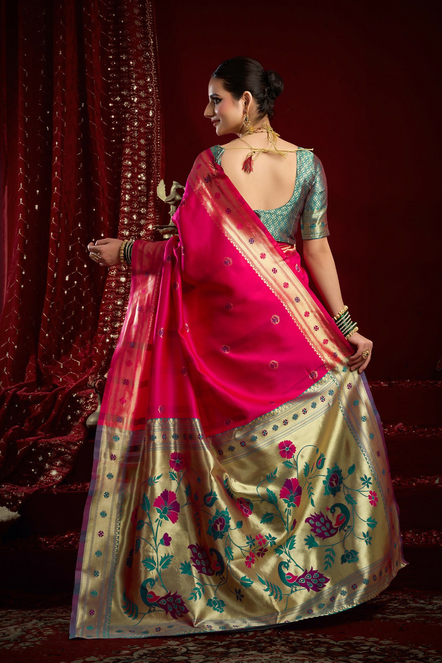 Joban Fashion Pink Paithani Silk Blend Butti Saree