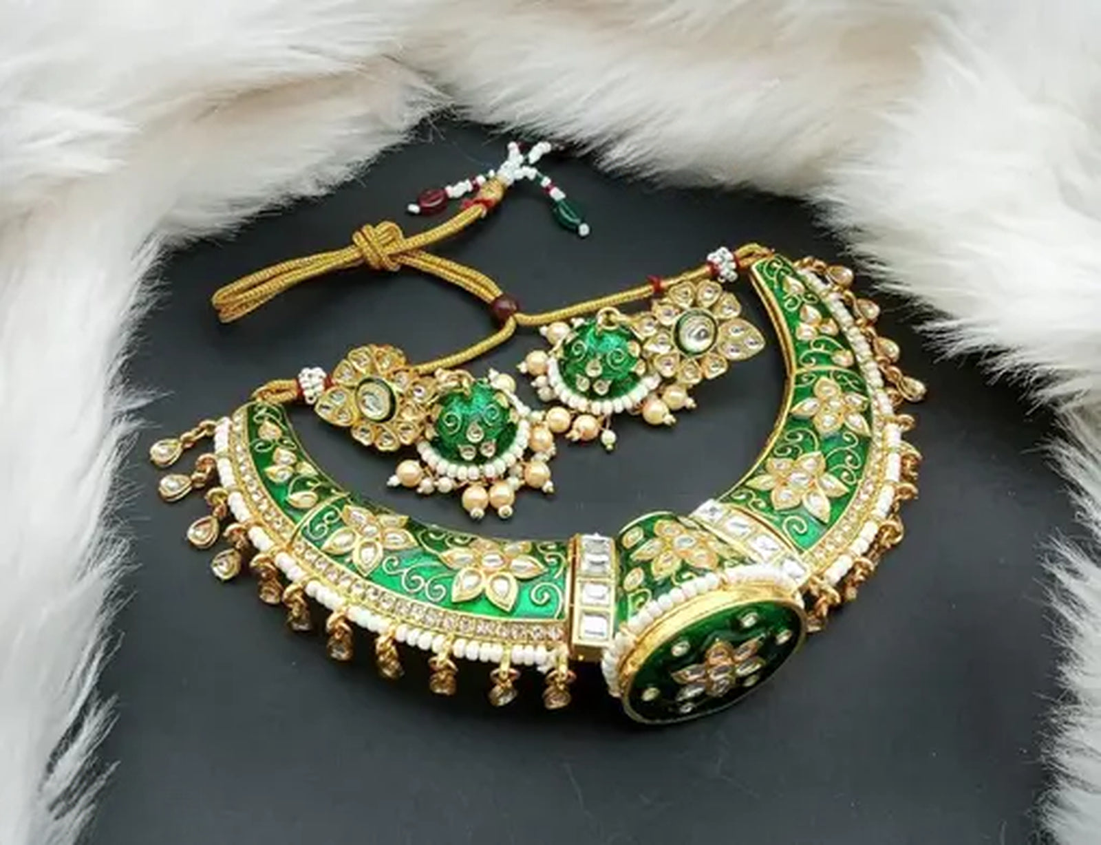 Jewel City Luxurious Green Kundan Choker Necklace Set - Traditional Indian Handcrafted Gold-Plated Jewelry with Earrings - Distacart