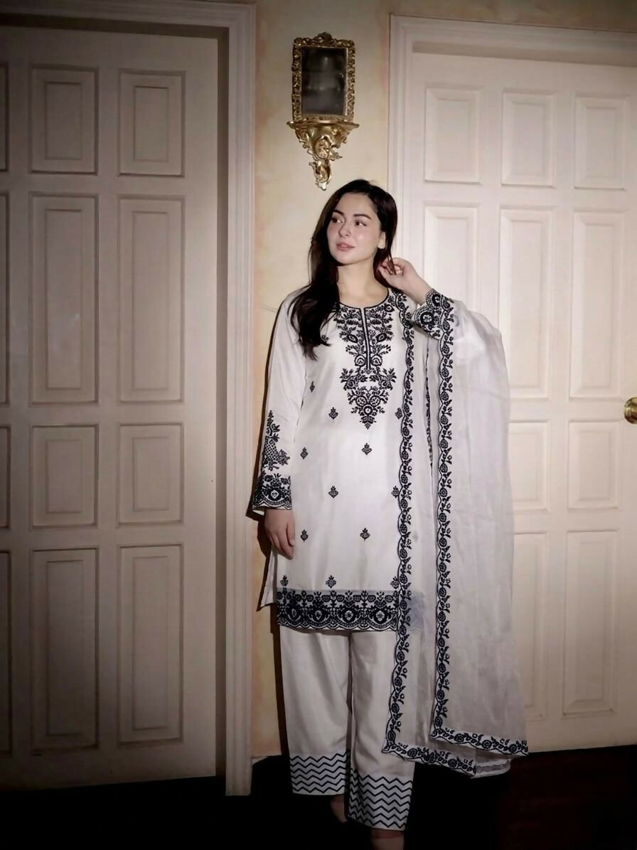 Teeya Creation Womens Trendy Stylish Embroidery Thread Work Kurta Set - Dista
