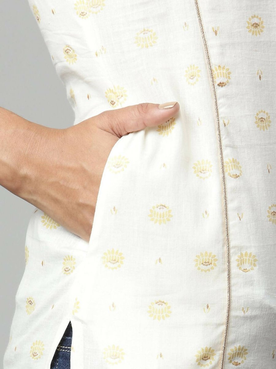 Ahalyaa Womens Off White Pure Cotton Printed Kurtas - Distacart