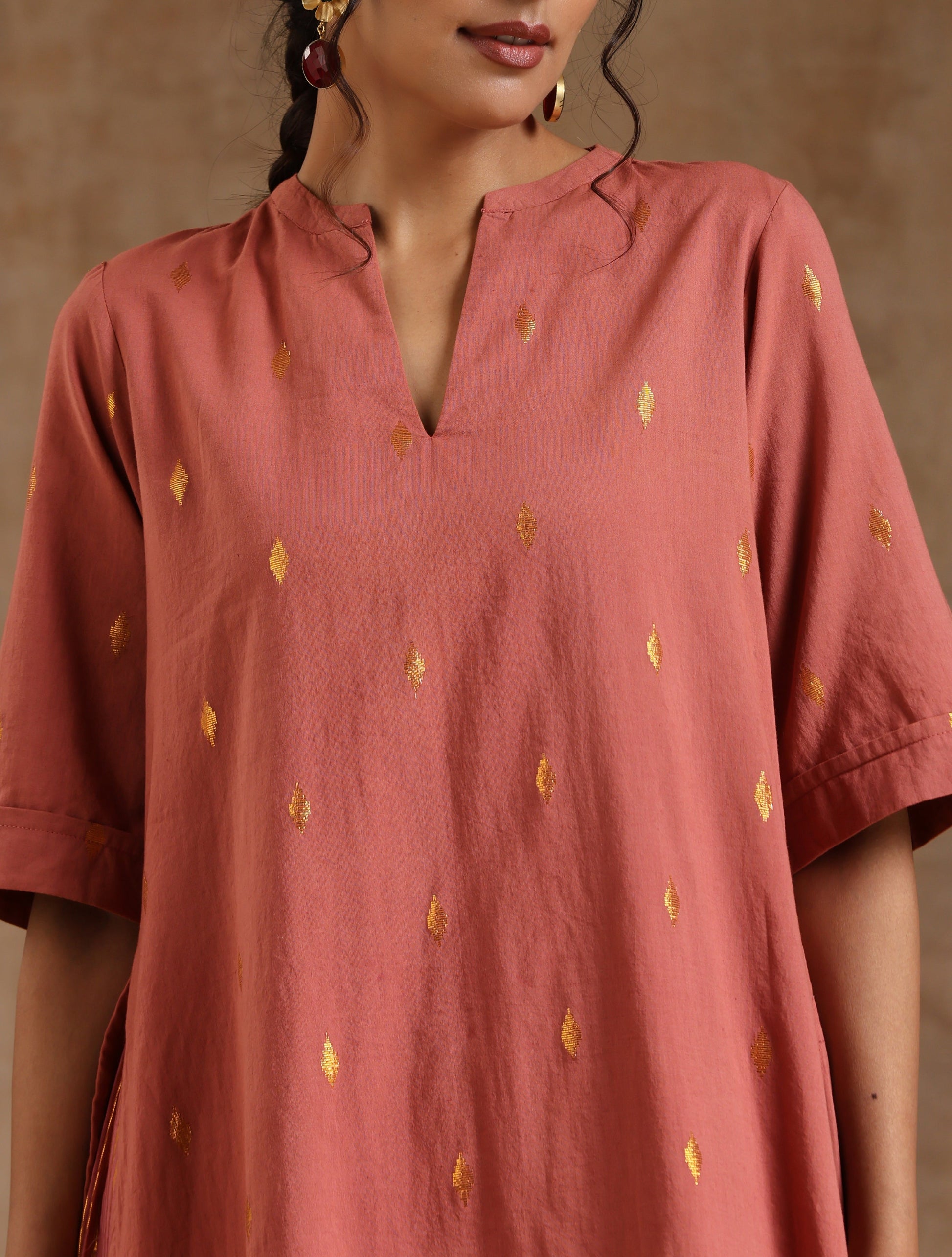 trueBrowns Blush Gold Cotton Relaxed High-Low Kurta Set - Distacart