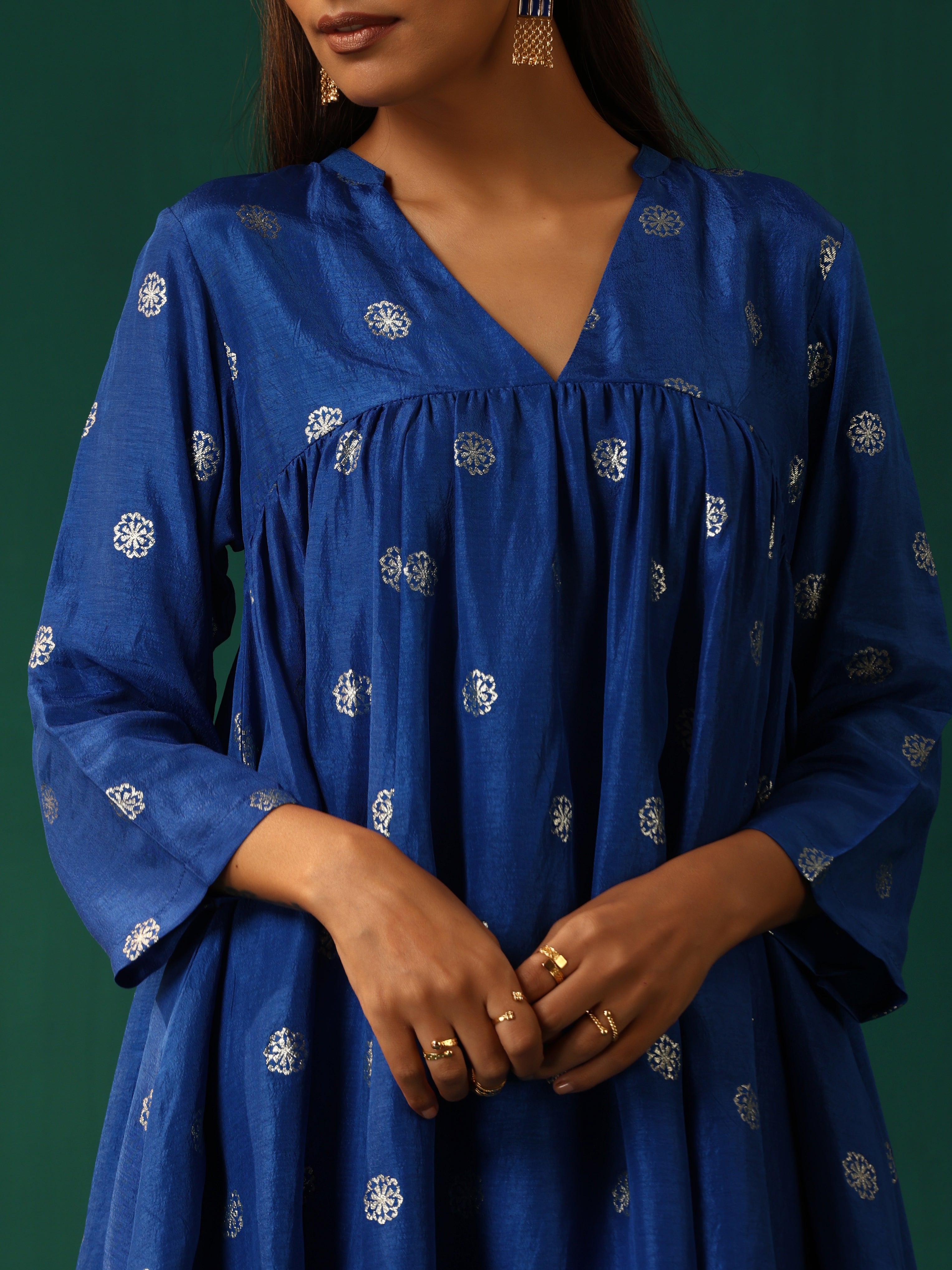 trueBrowns Royal Blue Geometric Floral Viscose Silk Front Gathered Co-ord Set - Distacart