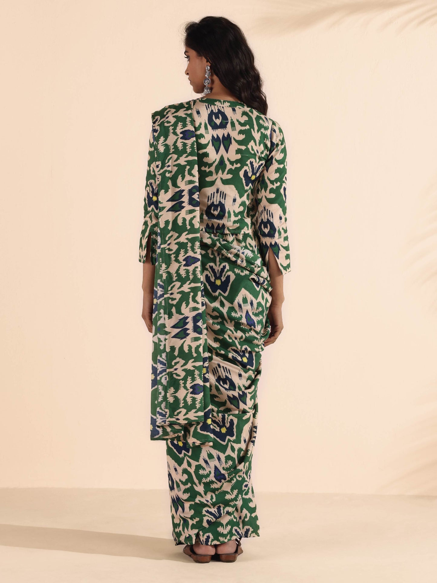 trueBrowns Green Muslin Ikat Saree - Distacart