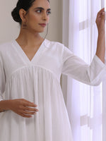 Thumbnail for trueBrowns White Dobby Flared Slit Kurta Pant Set - Distacart