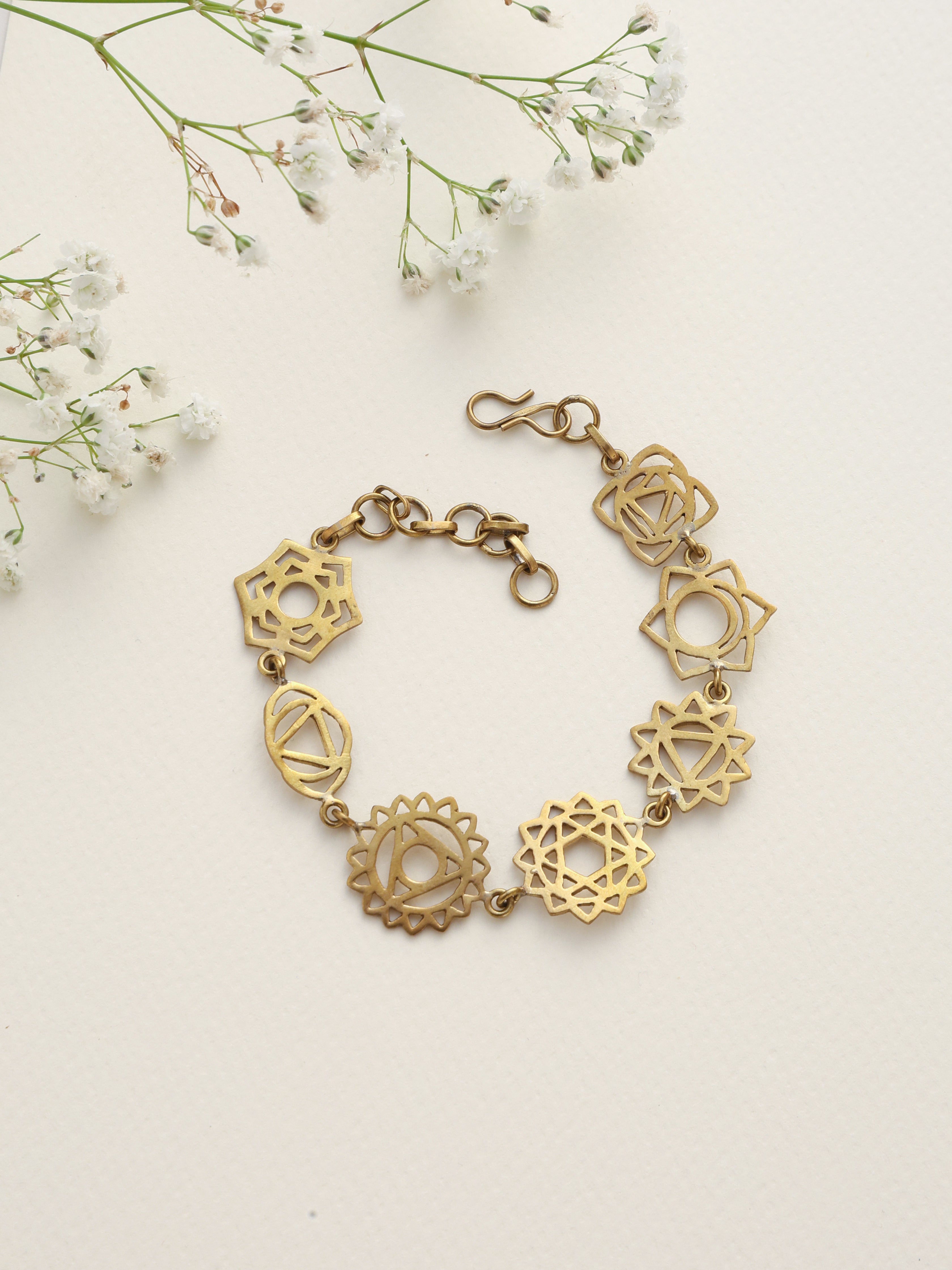 trueBrowns Brass Mandala Braclette - Distacart