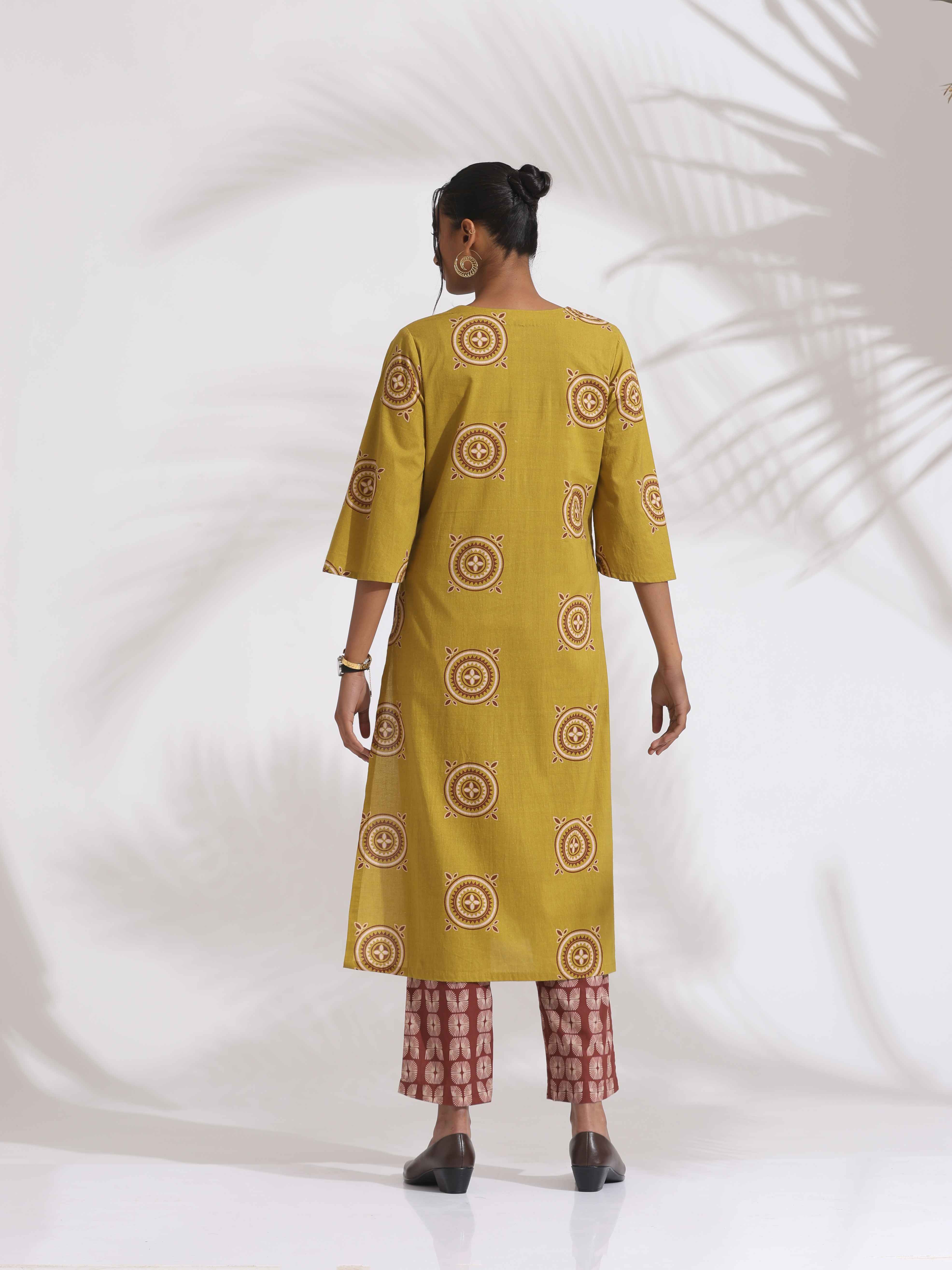 trueBrowns Green Cotton Print HighSlit Kurta Set