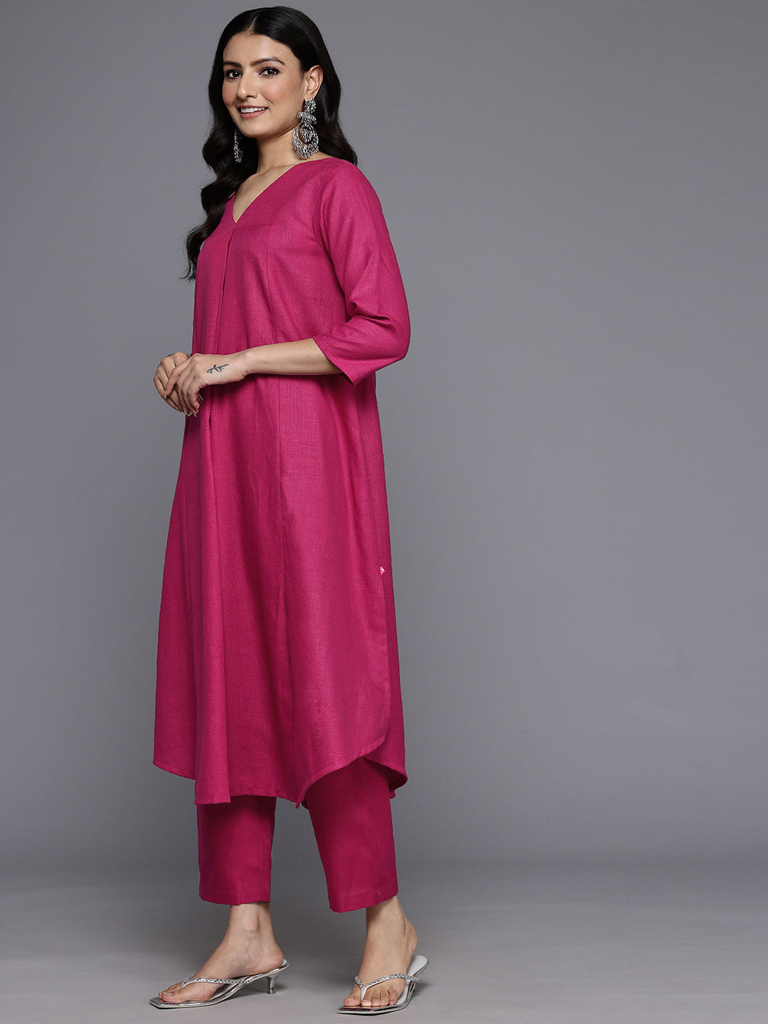 Varanga Women Magenta Solid A-Line Kurta Paired With Tonal Bottom - Distacart