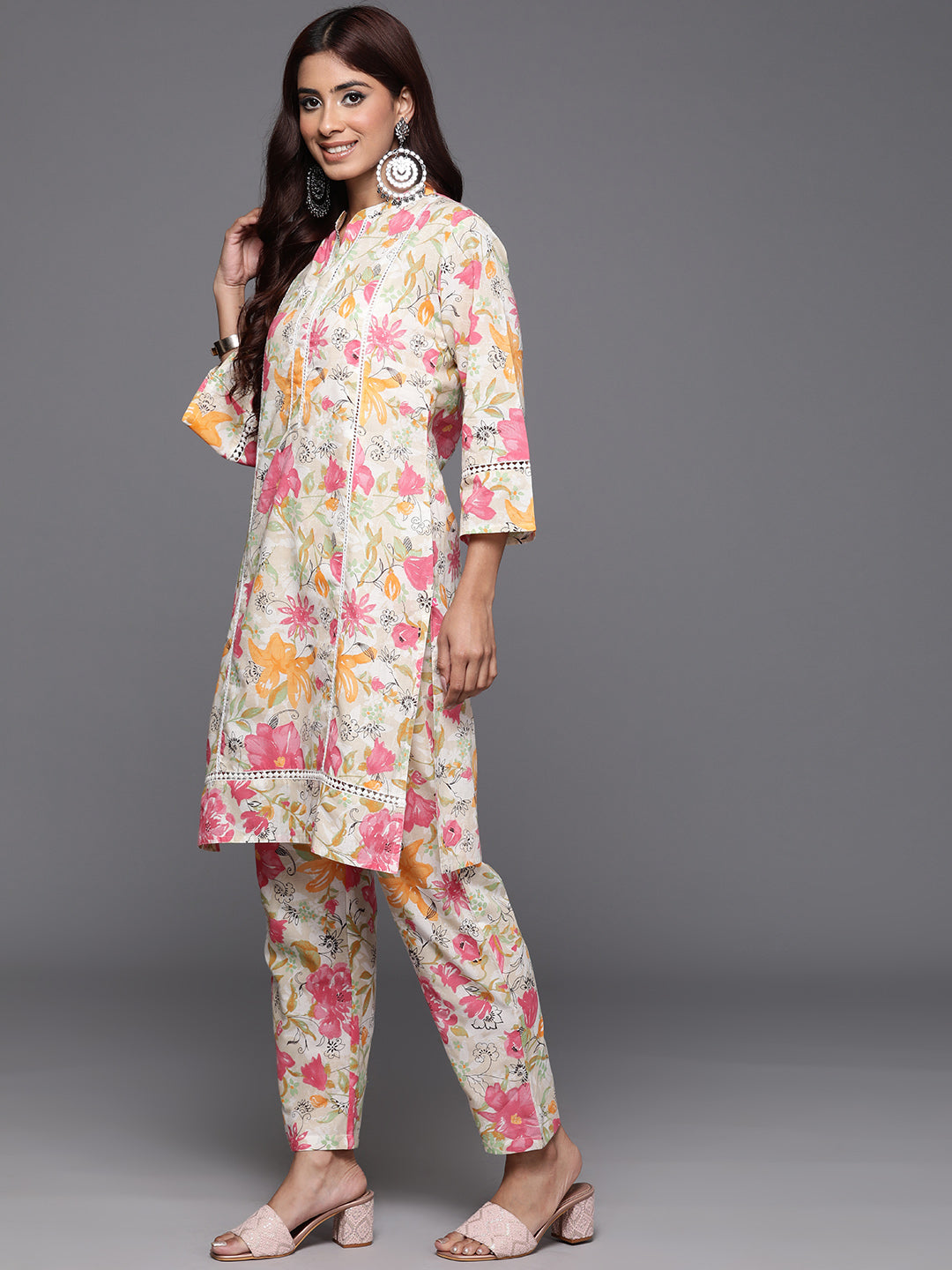 Varanga Women Off White Floral Printed Kurta With Bottom - Distacart
