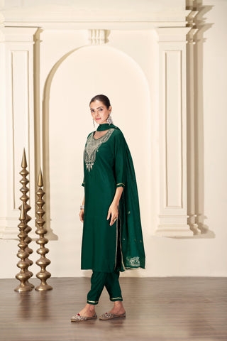 BulBul Gita Green Silk Kurta Set with Dupatta