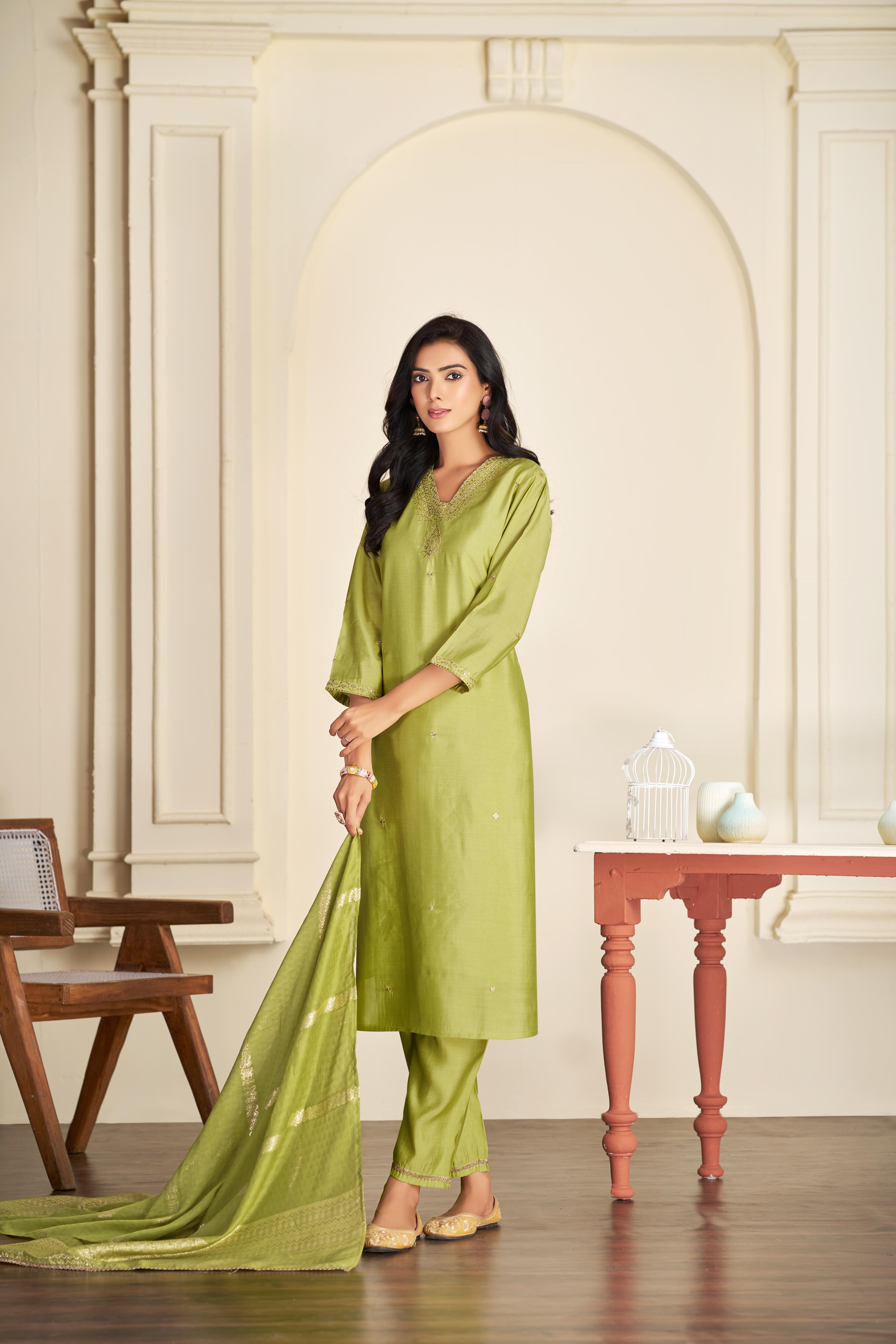 BulBul Nakshatra Green Silk Kurta Set with Dupatta