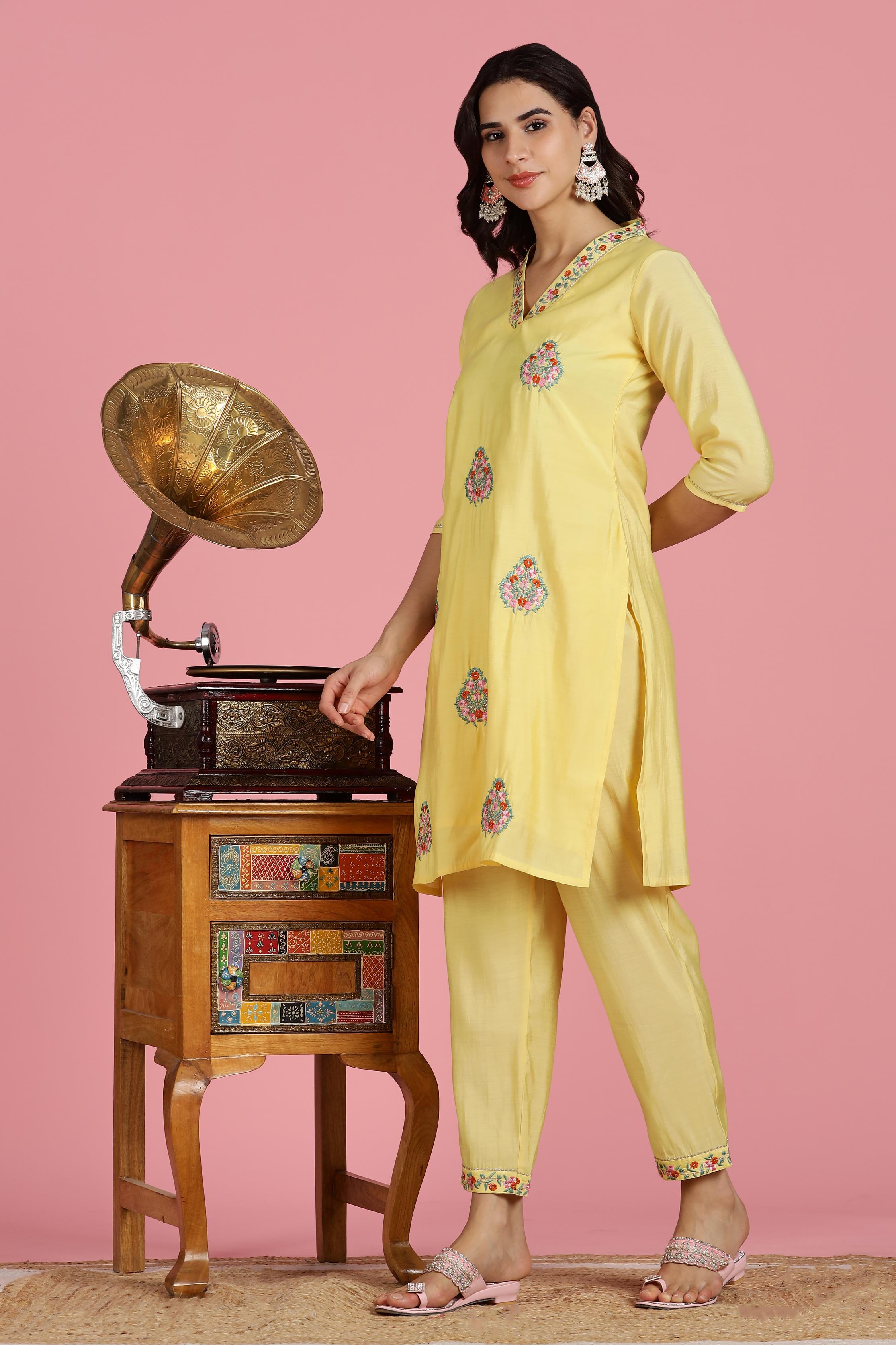BulBul Women Yellow Embroidered Chanderi Kurta Set