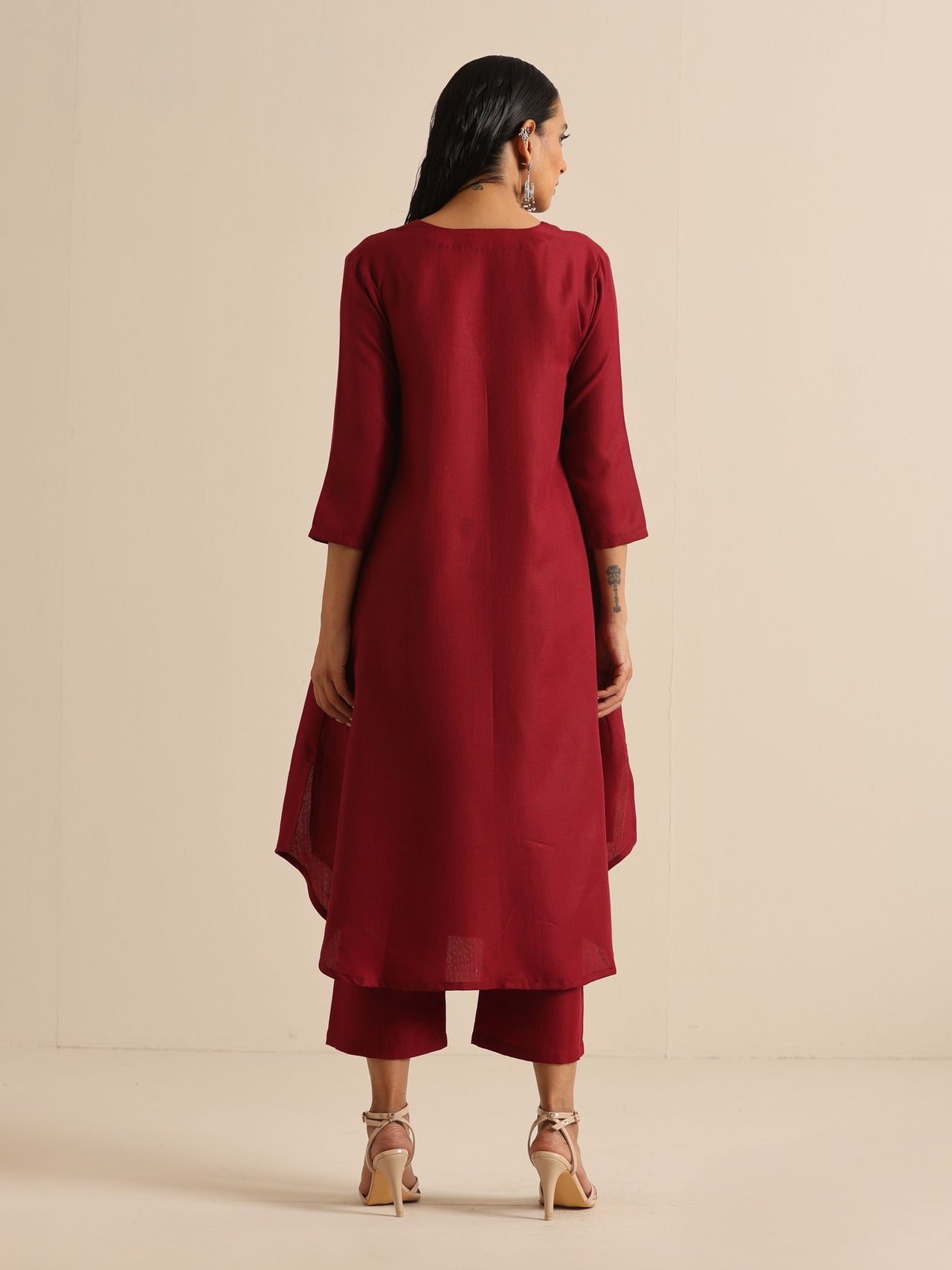 trueBrowns Maroon Slub Gathered Kurta Pant Set - Distacart