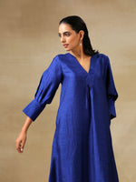 Thumbnail for trueBrowns Blue Textured Silk Puff Sleeve Kurta Pant Set - Distacart