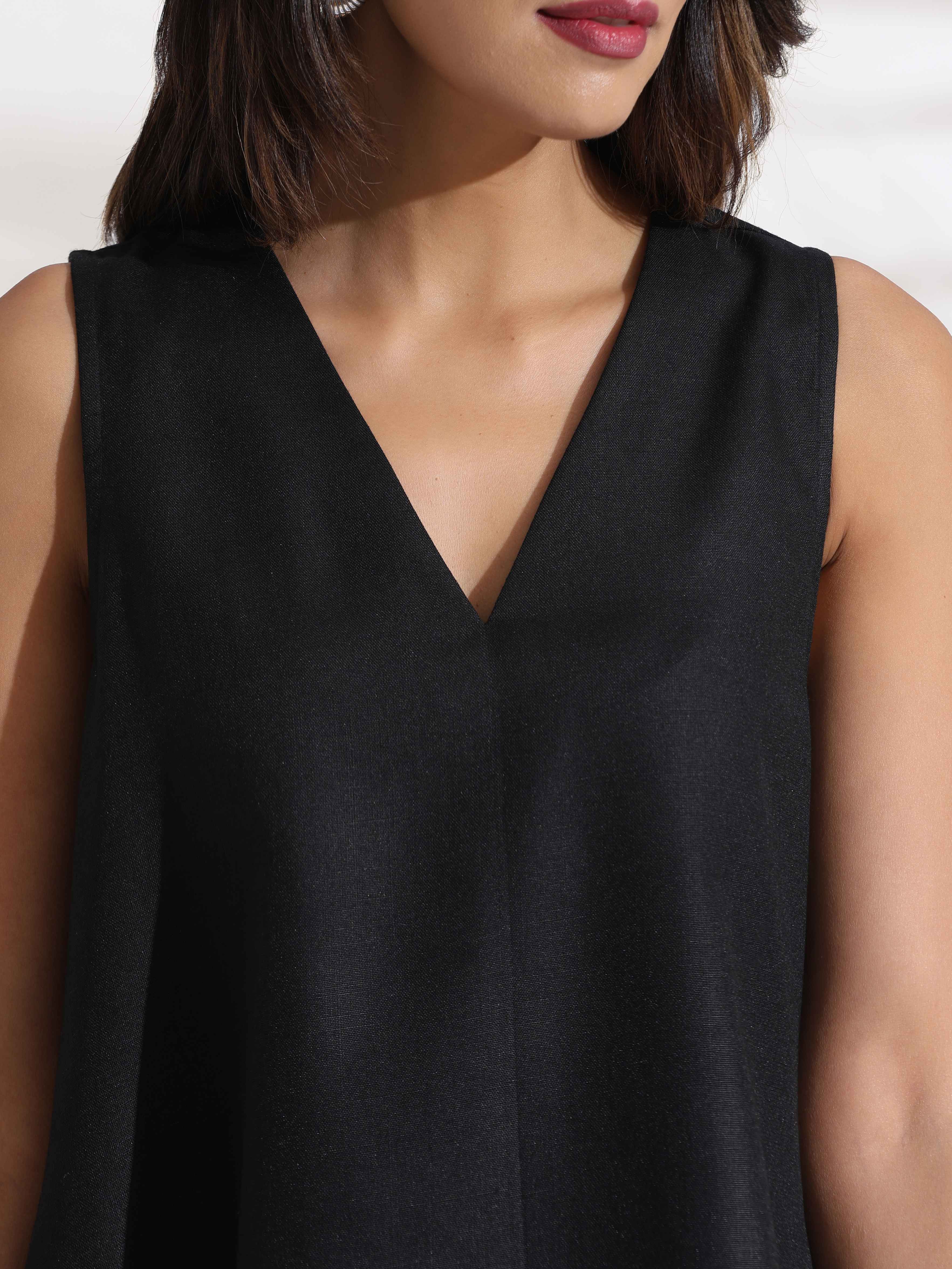 trueBrowns Black Slub Dress