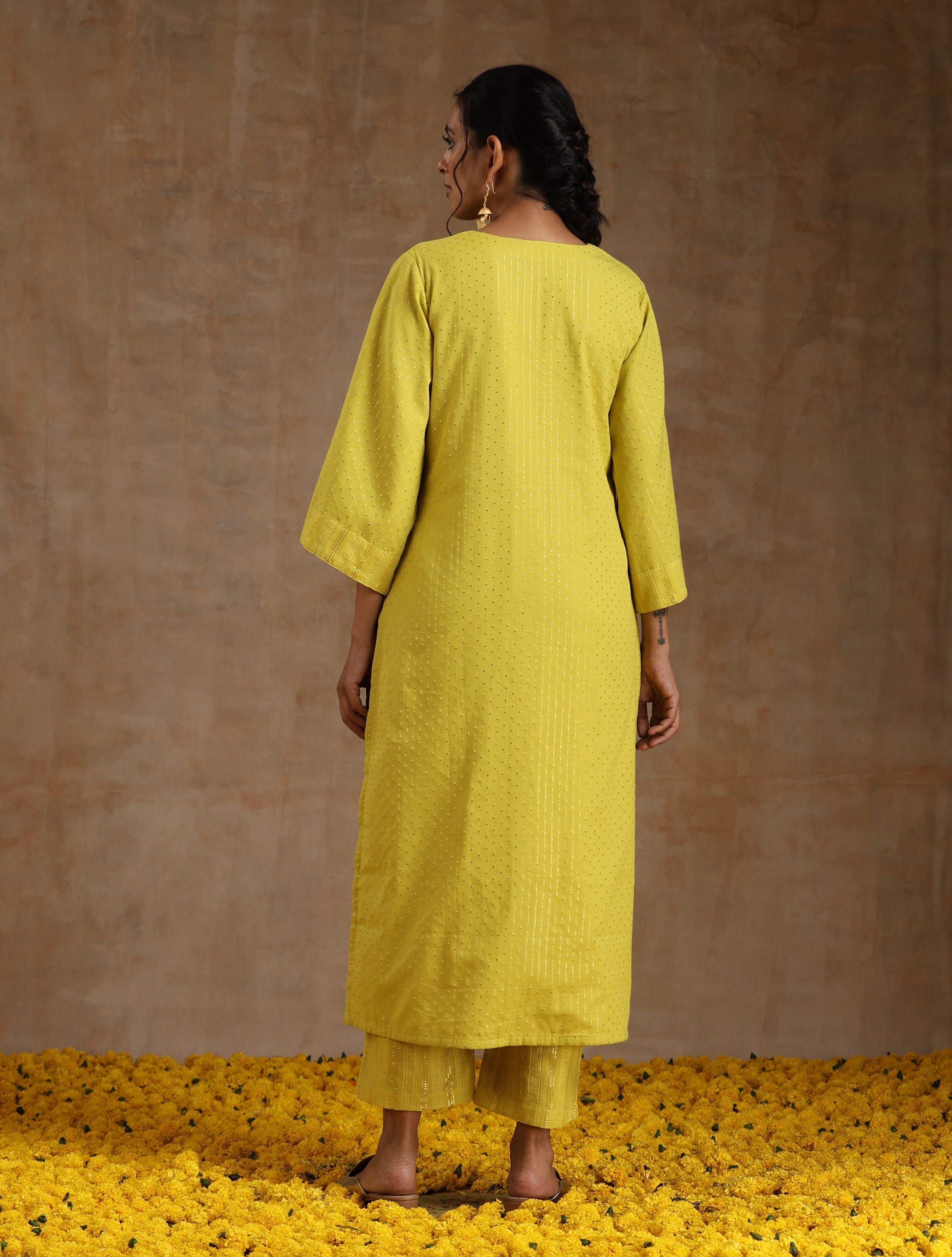 trueBrowns Lime Gold Cotton Relax High Slit Kurta Set - Distacart