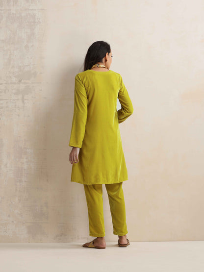 trueBrowns Lime Velvet Kurta Co-ord Set - Distacart