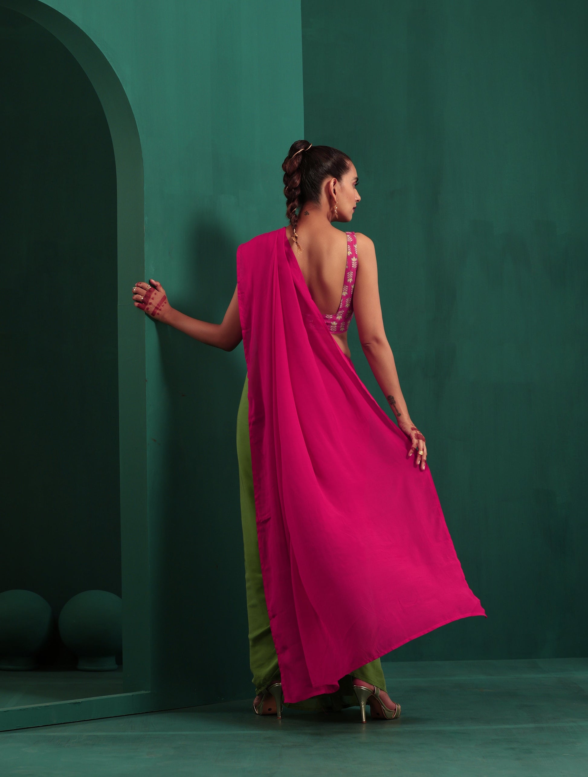 trueBrowns Green Pink Muslin Silk Ready To Wear Saree - Distacart