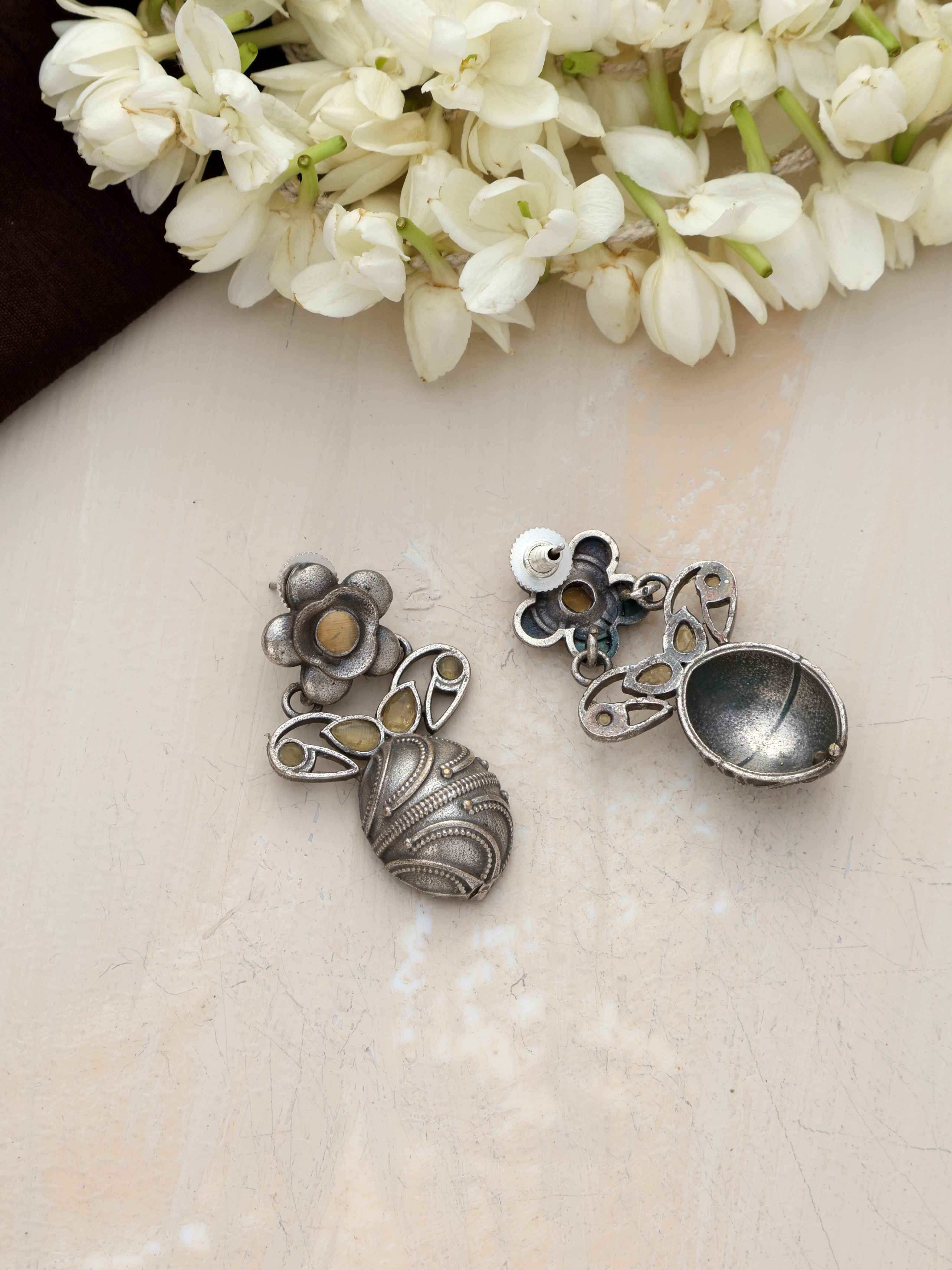 trueBrowns Silver Tone Oval Drop Earrings - Distacart