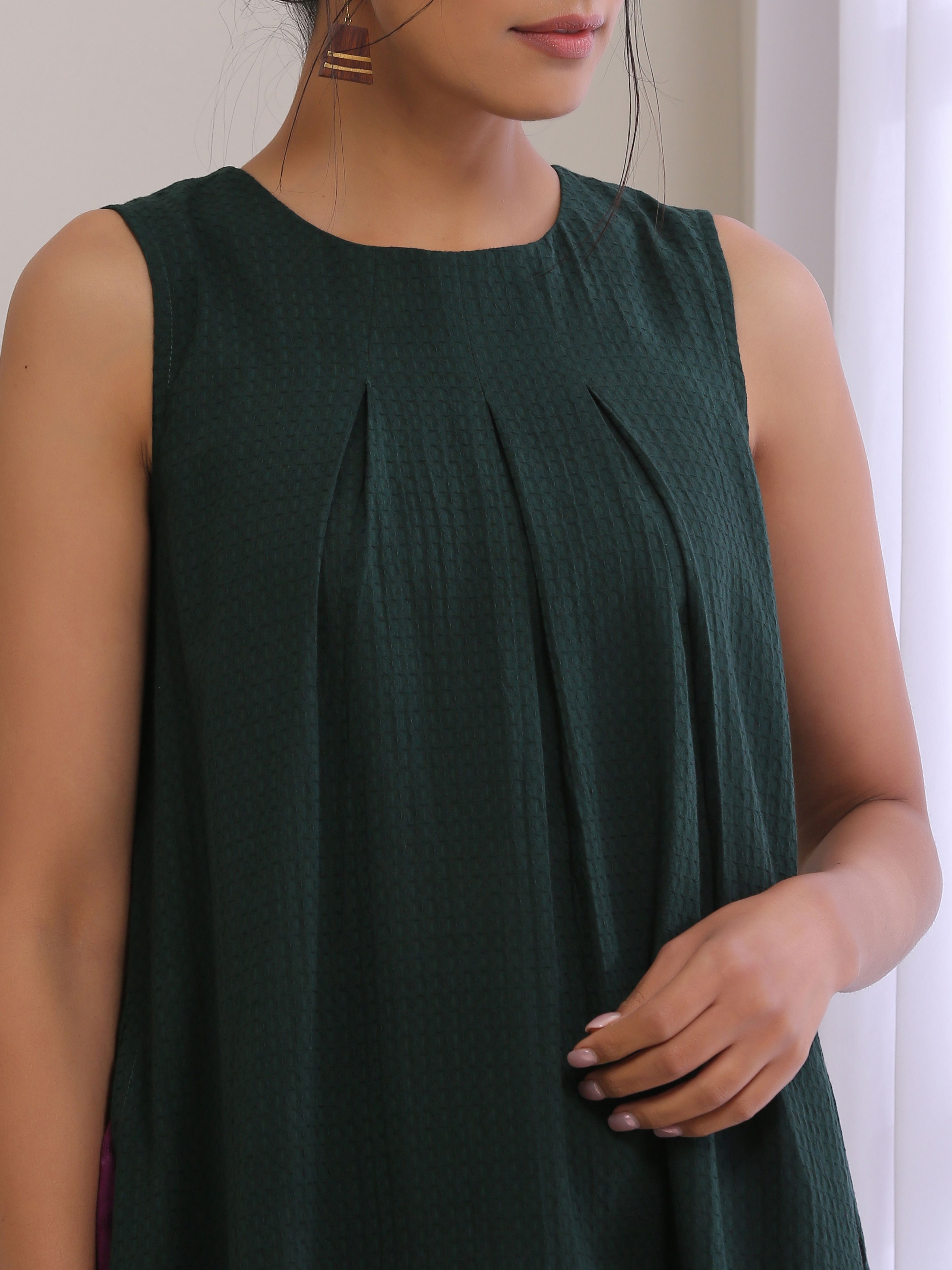 trueBrowns Dark Green Dobby Sleeveless Kurta Pant Set - Distacart