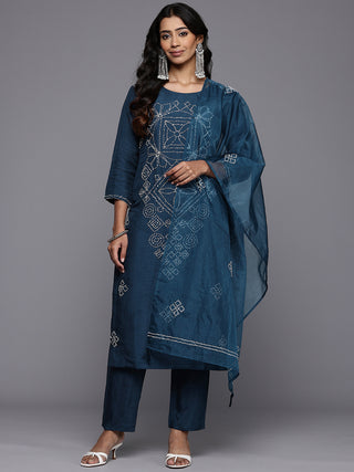 Varanga Women Navy Blue Hand Embroidered Straight Kurta With Trousers And Embroidered Dupatta - Distacart