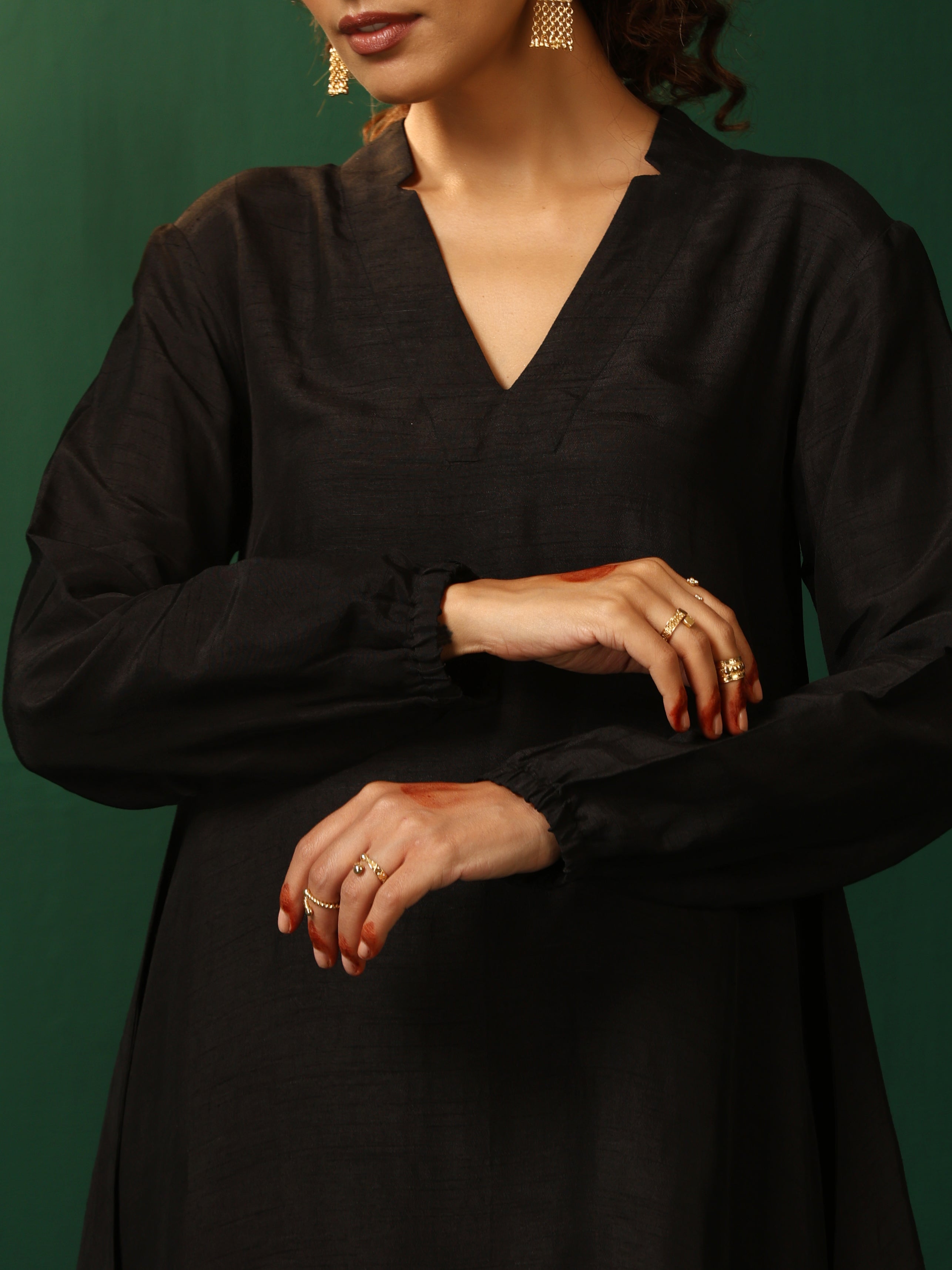 trueBrowns Black Silk Collar Co-ord Set - Distacart