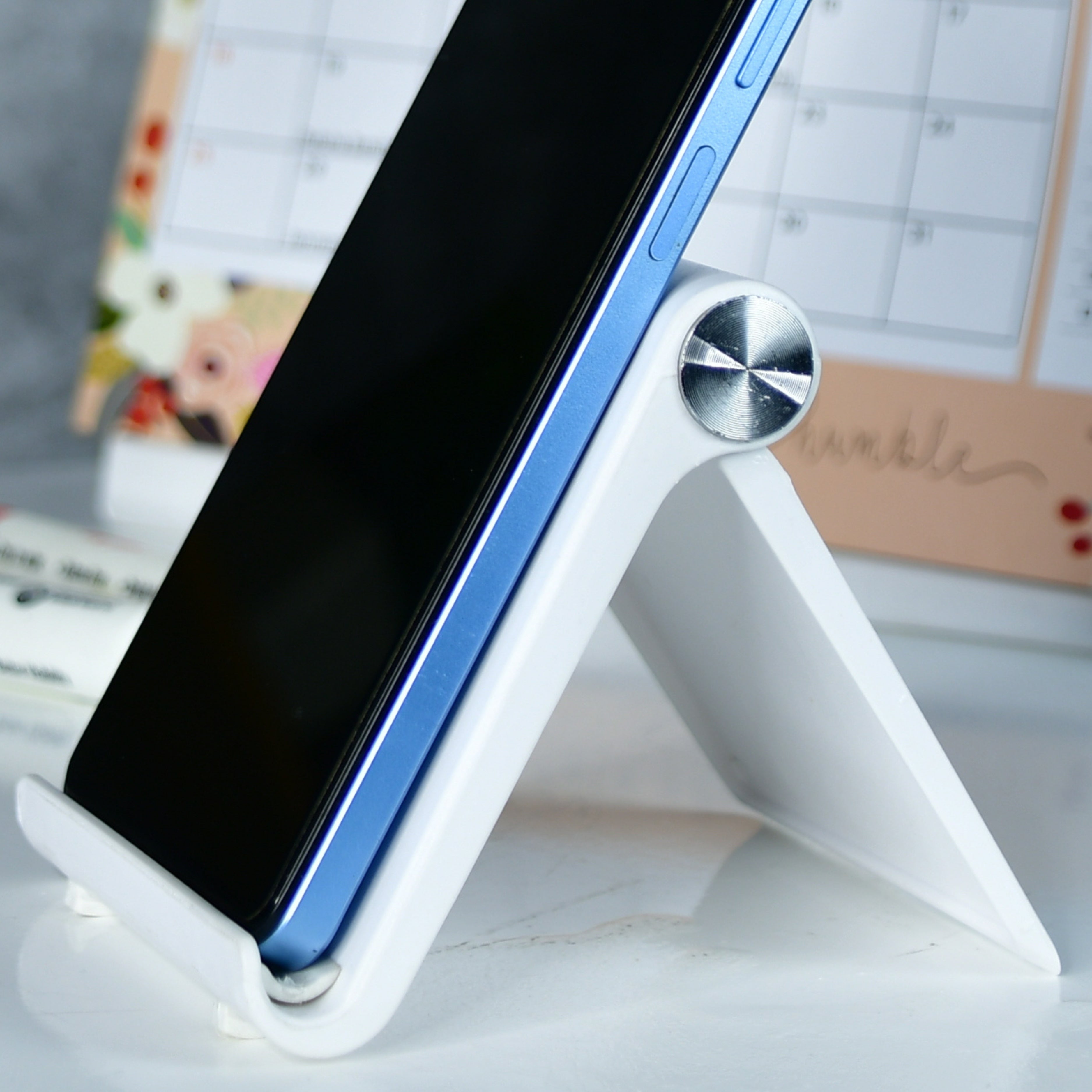 Sowpeace Trendy Adjustable Silver Tablet Stand with White Hinges