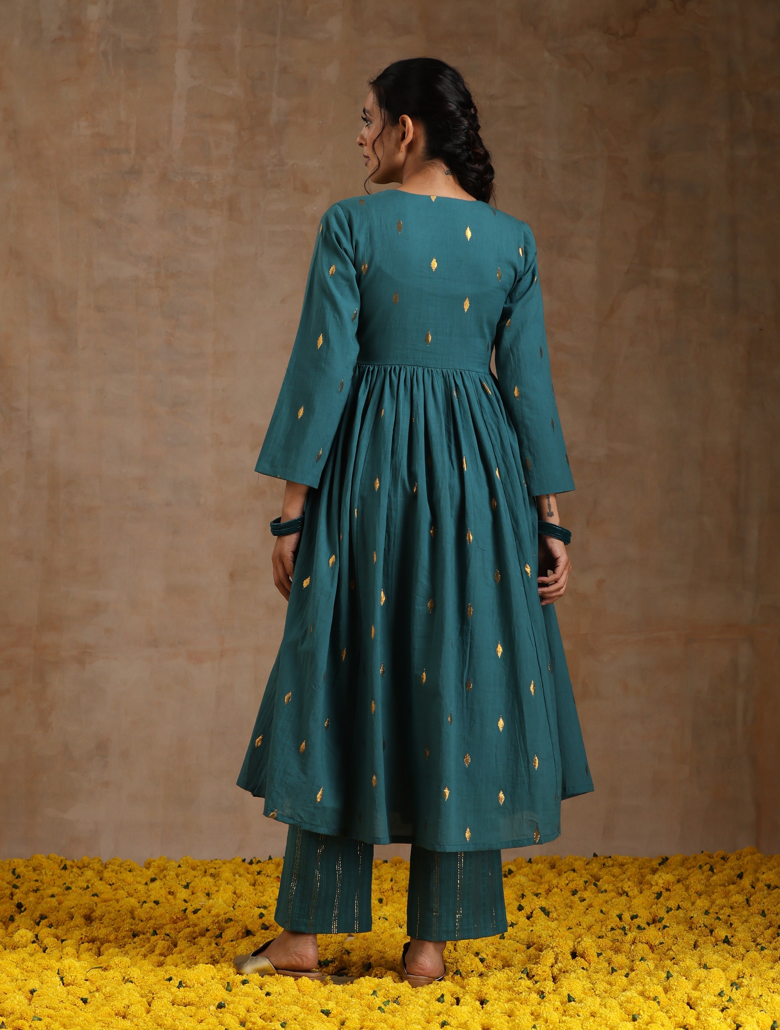 trueBrowns Deep Sea Gold Cotton Kalidar Kurta Set - Distacart