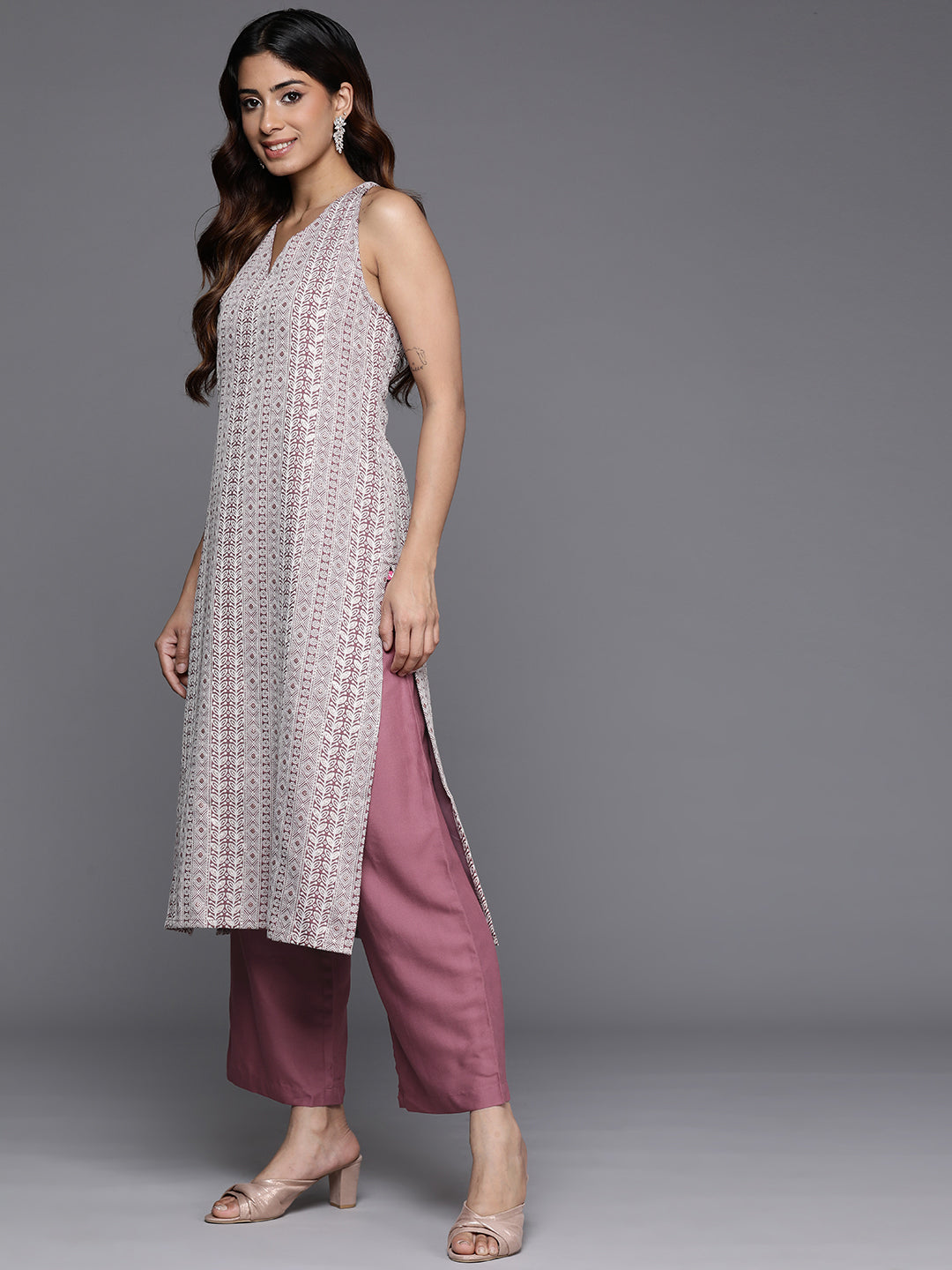 Varanga Women Mauve Woven Design Sleeveless Kurta, Paired With Solid Bottom - Distacart