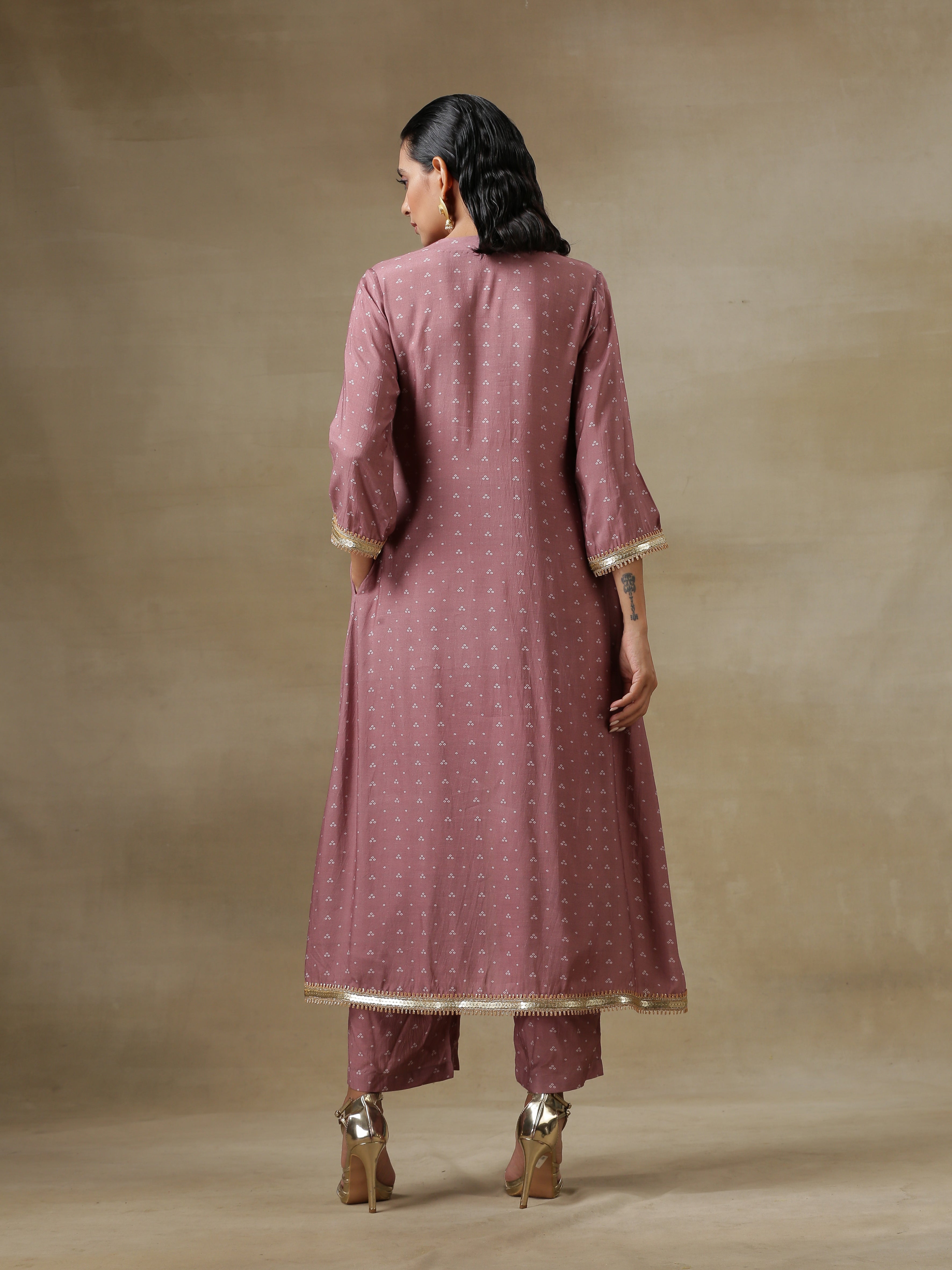 trueBrowns Dark Mauve Bandhani Printed Silk Front Slit Kurta Pant Set | Relove