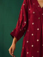 Thumbnail for trueBrowns Maroon Diamond Viscose Silk Puff Sleeve Kurta Pant Set - Distacart