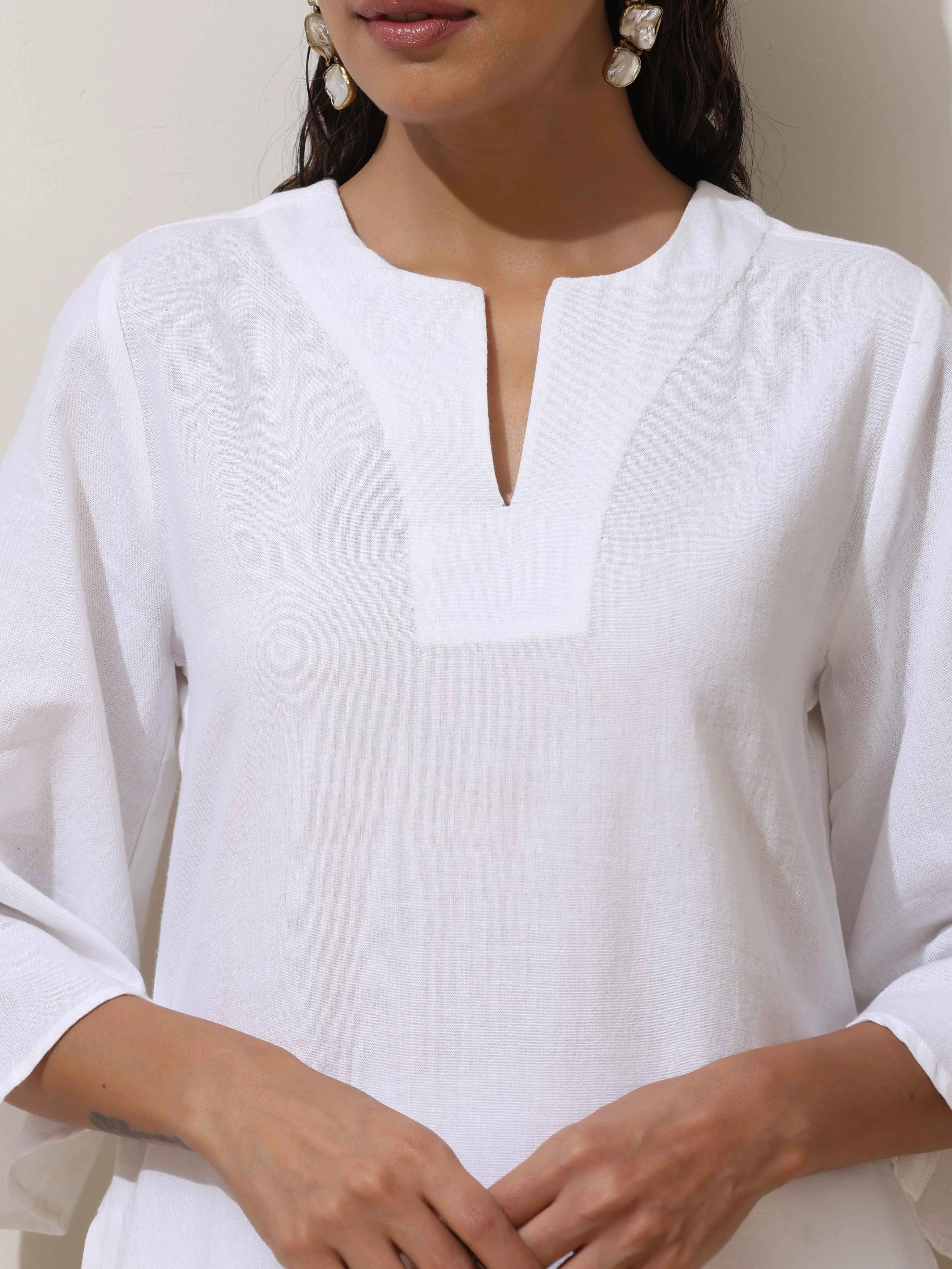 trueBrowns White Cotton Linen Kurta Pant Set