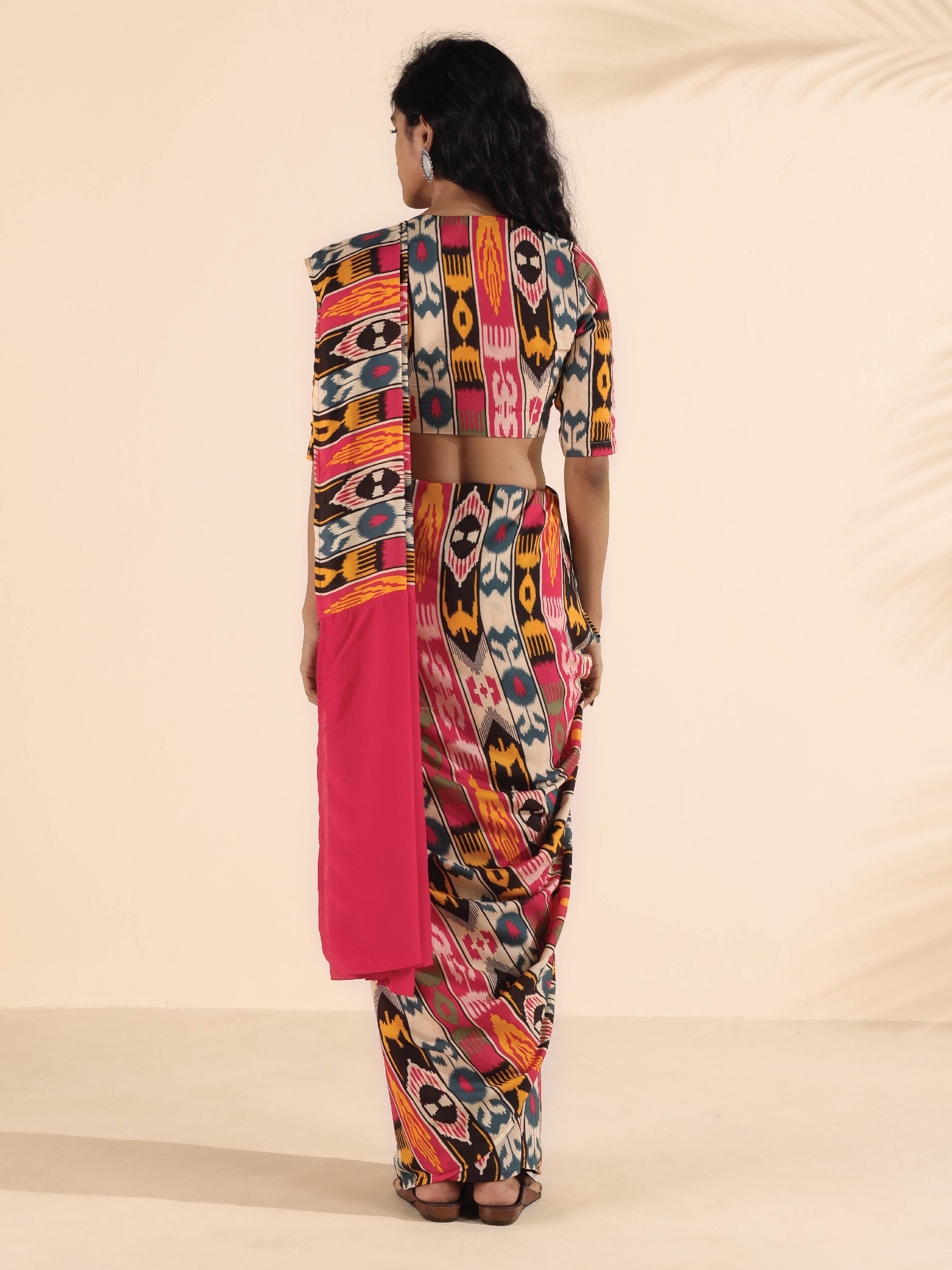 trueBrowns Cola Pink Muslin Ikat Saree