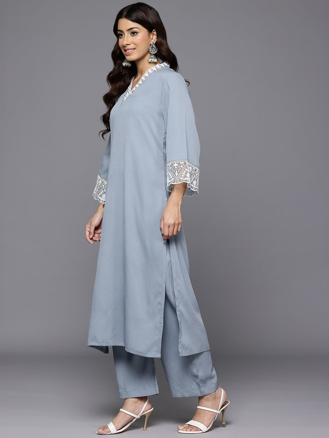 Varanga Women Thread Embroidered Organza Detailed Kurta Set - Distacart