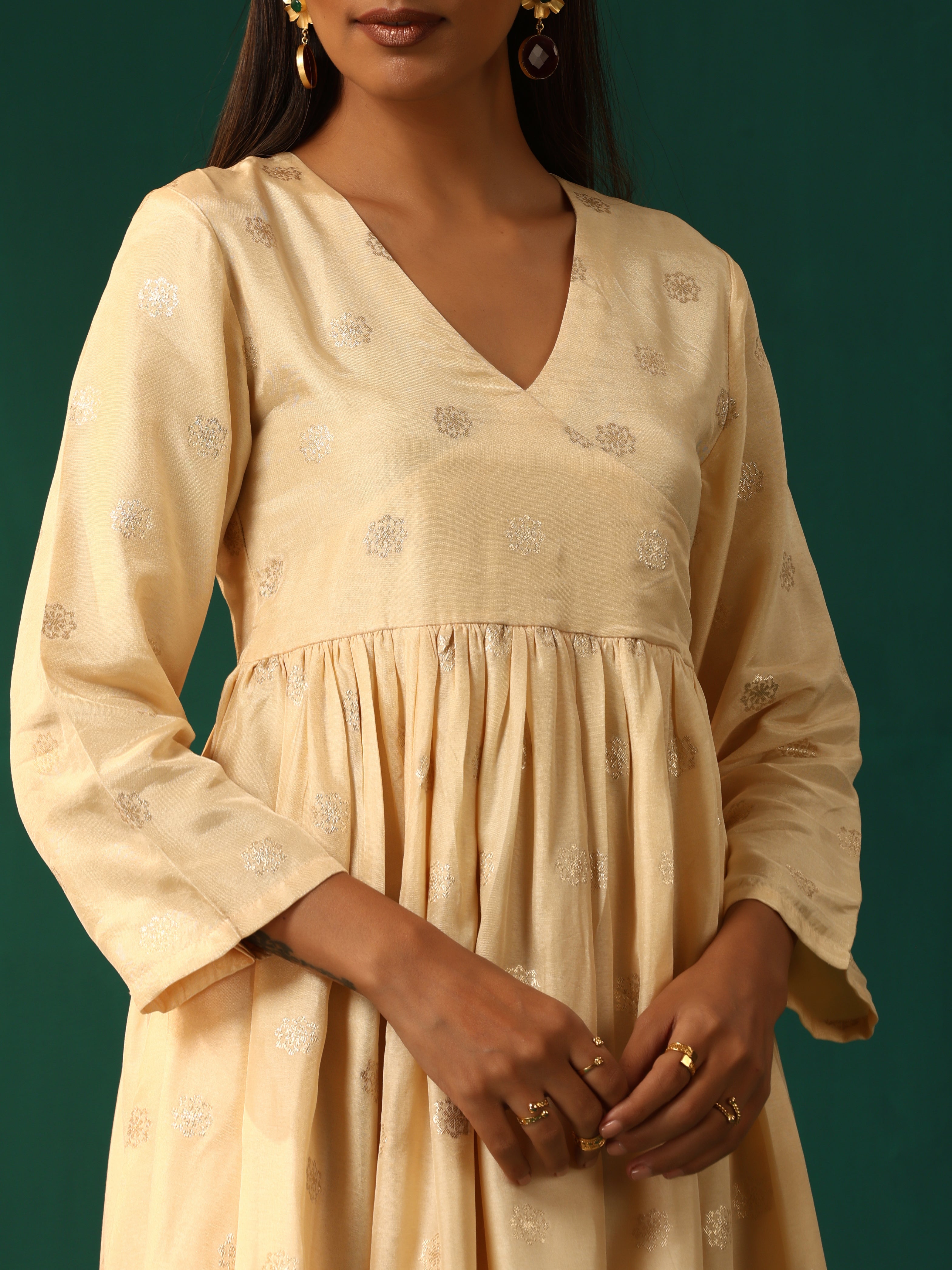 trueBrowns Ivory Geometric Floral Viscose Silk Anarkali Kurta Pant Set - Distacart