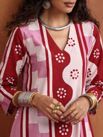 Thumbnail for trueBrowns Pink Abstract Print High Slit Kurta Set - Distacart