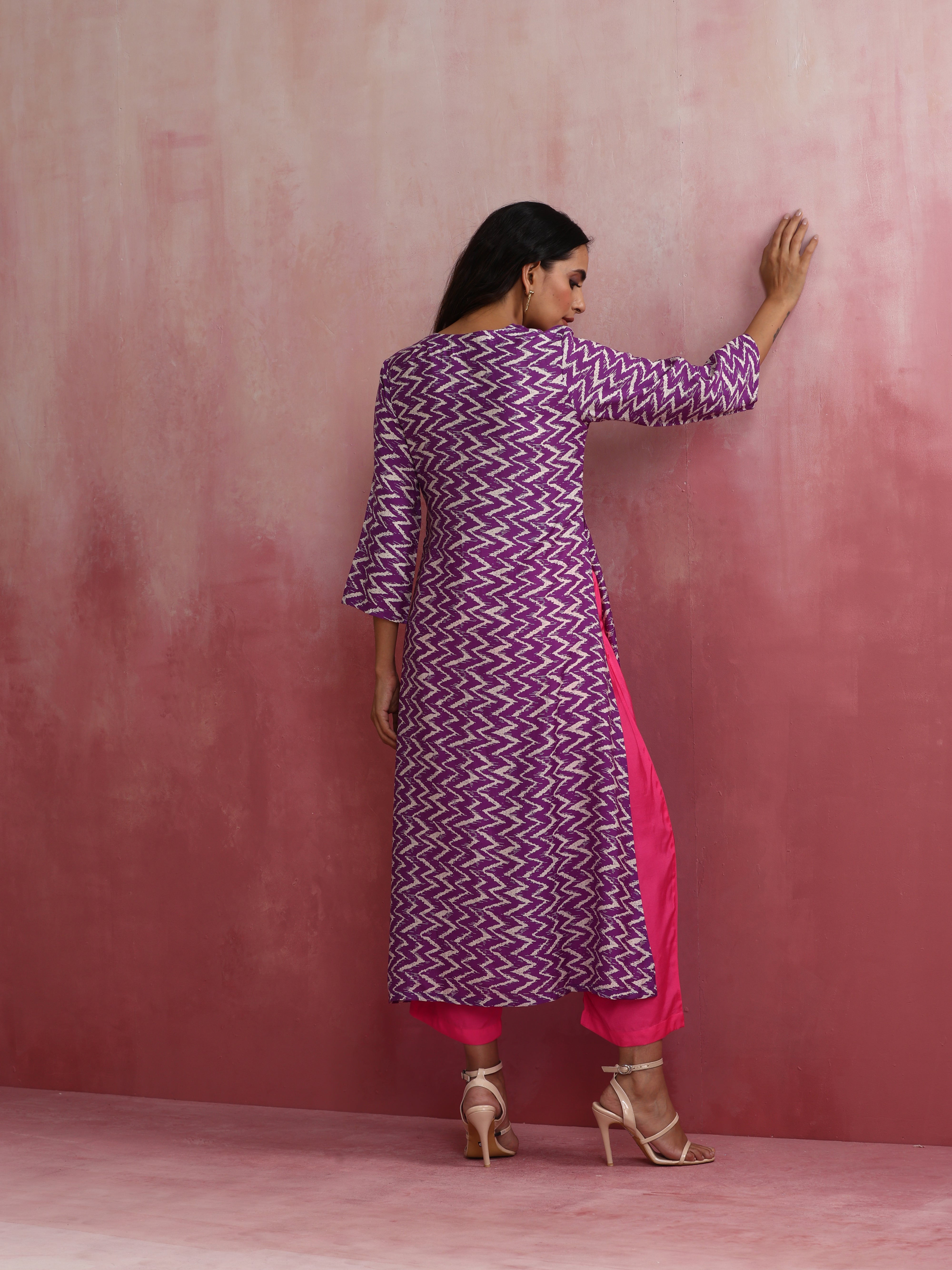 trueBrowns Purple Muslin Silk Printed Kurta Set - Distacart