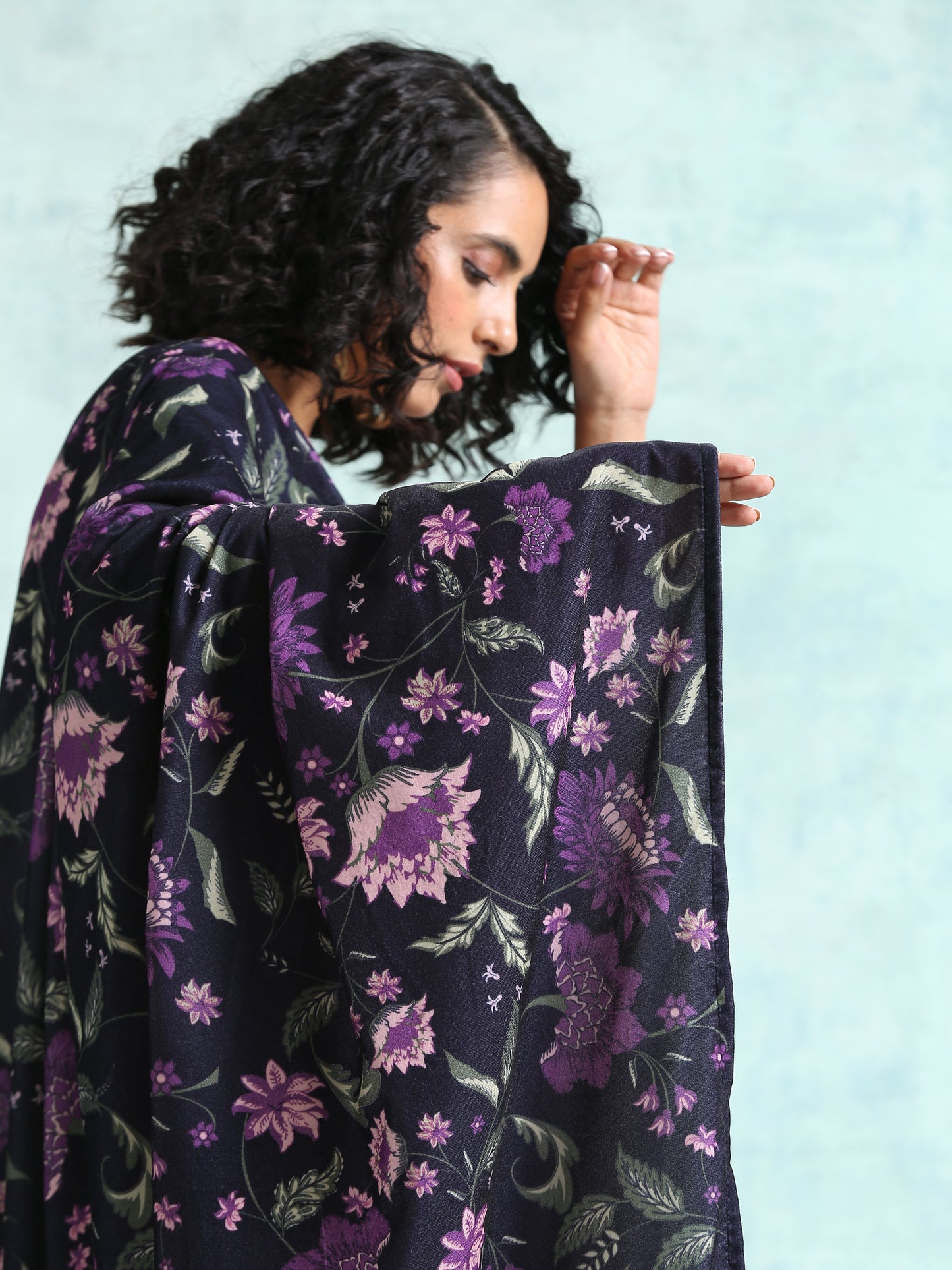 trueBrowns Black Printed Velvet Shawl - Distacart