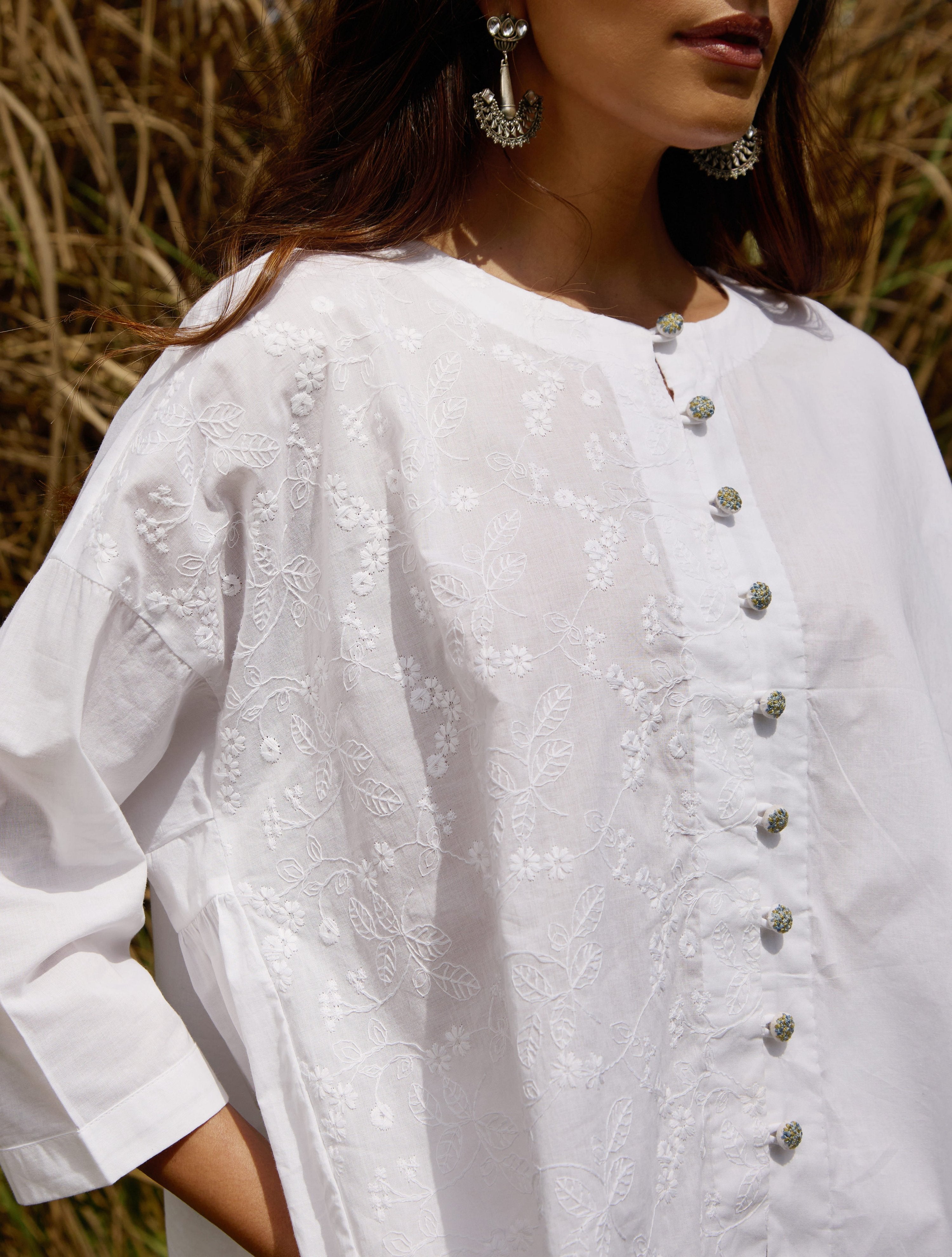 trueBrowns White Cotton Embroidered Relaxed Co-ord Set - Distacart
