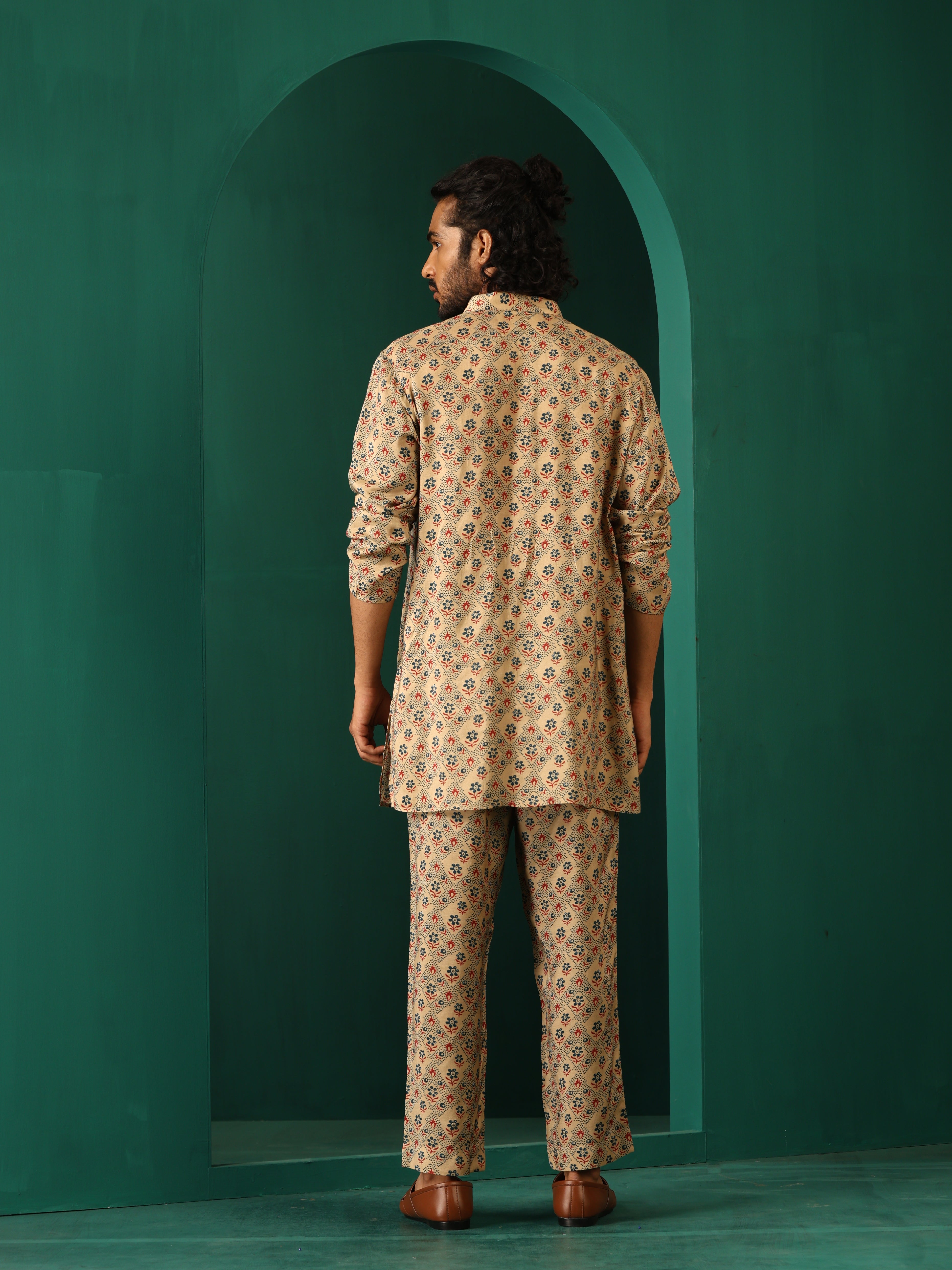 trueBrowns Men's Beige Geometric Muslin Silk Printed Co-ord Set - Distacart