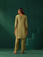 Thumbnail for trueBrowns Green Square Viscose Silk Side Gathered Co-ord Set - Distacart
